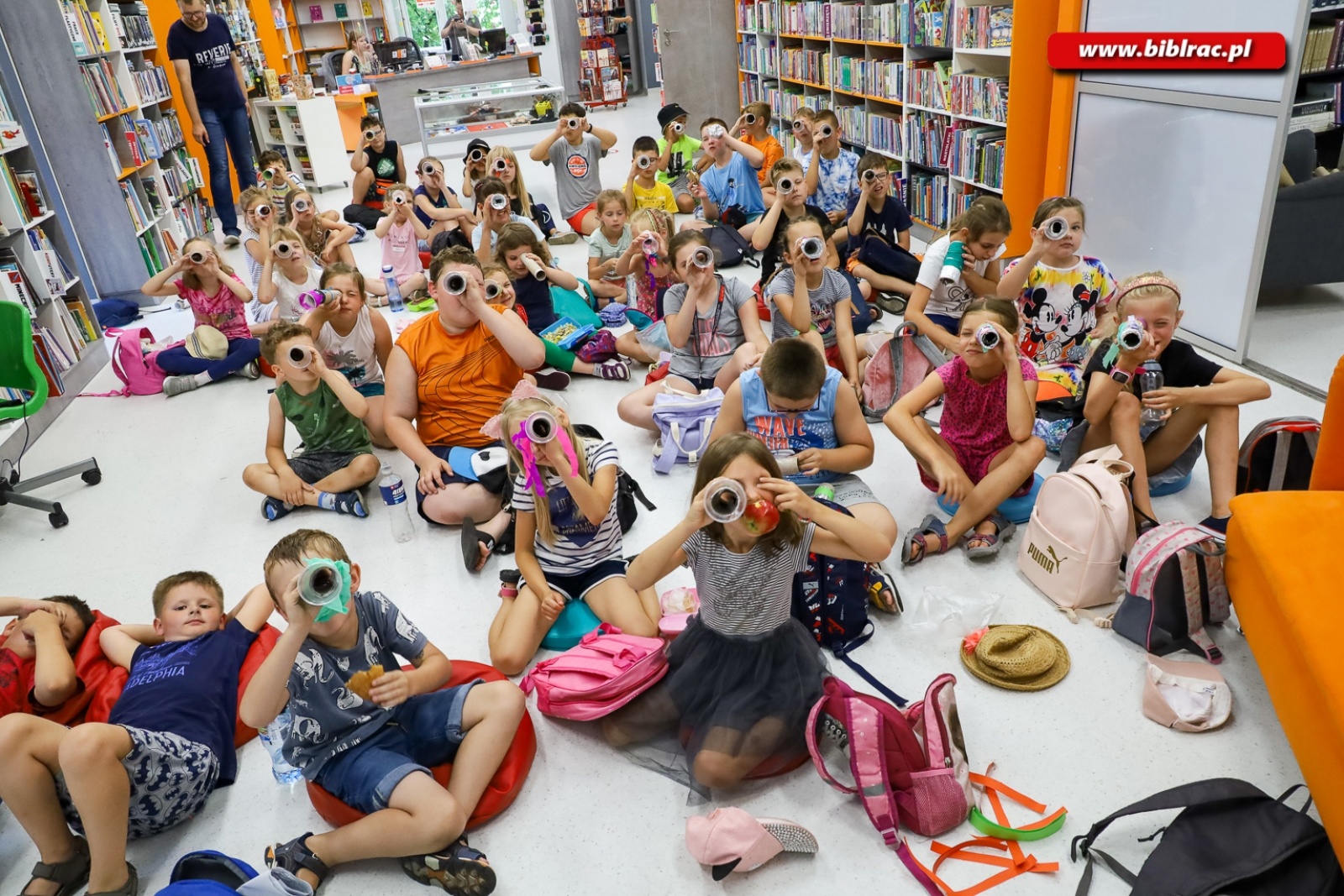 Zdjęcie w galerii na portalu naszraciborz.pl: Kosmiczni przyjaciele – na półmetku Kosmicznego Lata z Biblioteką wiadomości z regionu