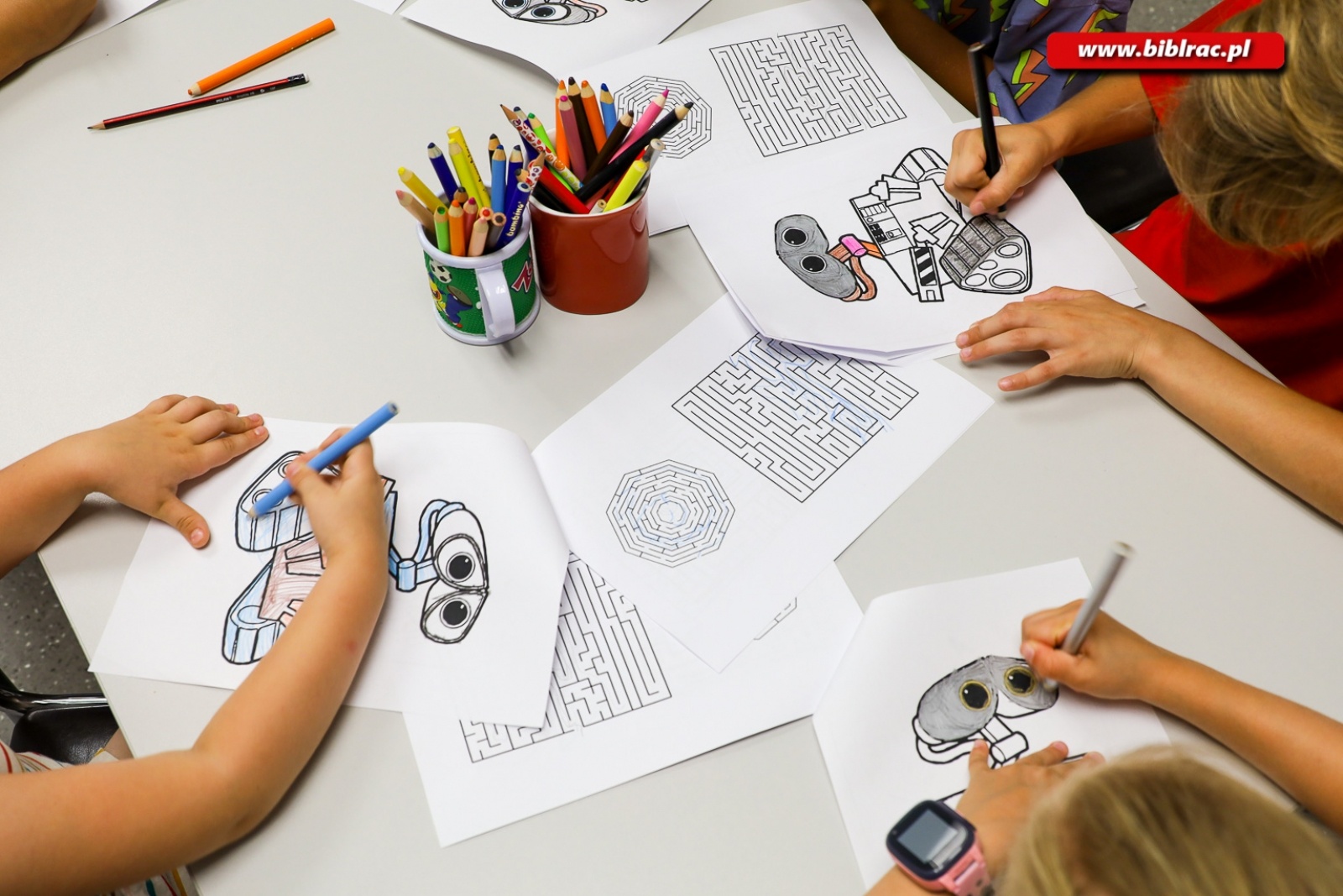 Zdjęcie w galerii na portalu naszraciborz.pl: Kosmiczni przyjaciele – na półmetku Kosmicznego Lata z Biblioteką wiadomości z regionu