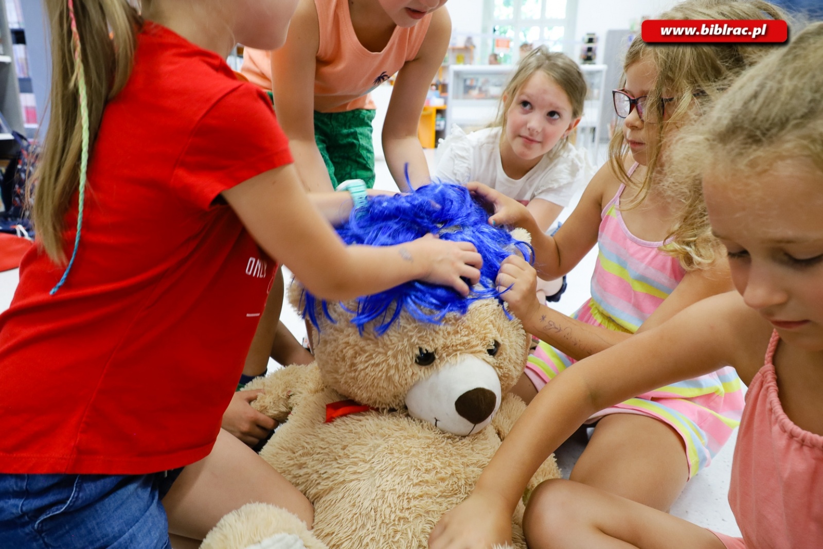 Zdjęcie w galerii na portalu naszraciborz.pl: Kosmiczni przyjaciele – na półmetku Kosmicznego Lata z Biblioteką wiadomości z regionu