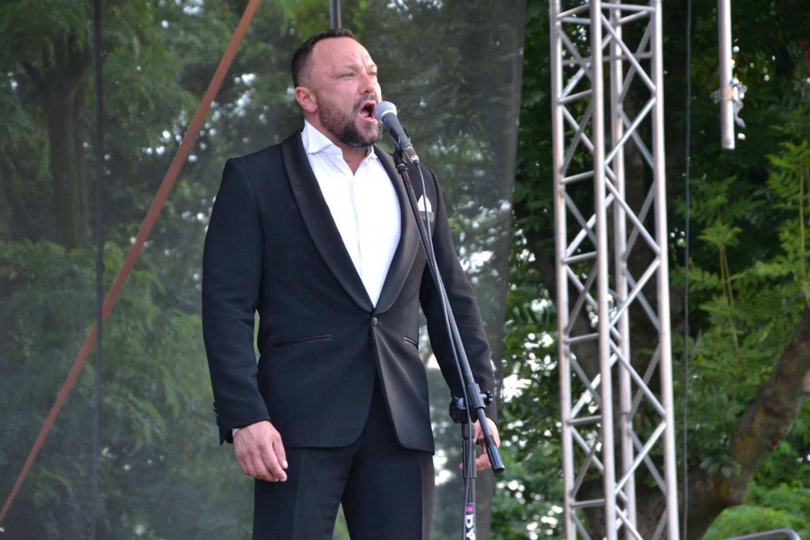 Zdjęcie w galerii na portalu naszraciborz.pl: Trzej tenorzy zaśpiewali na Zamku Piastowskim wiadomości z regionu