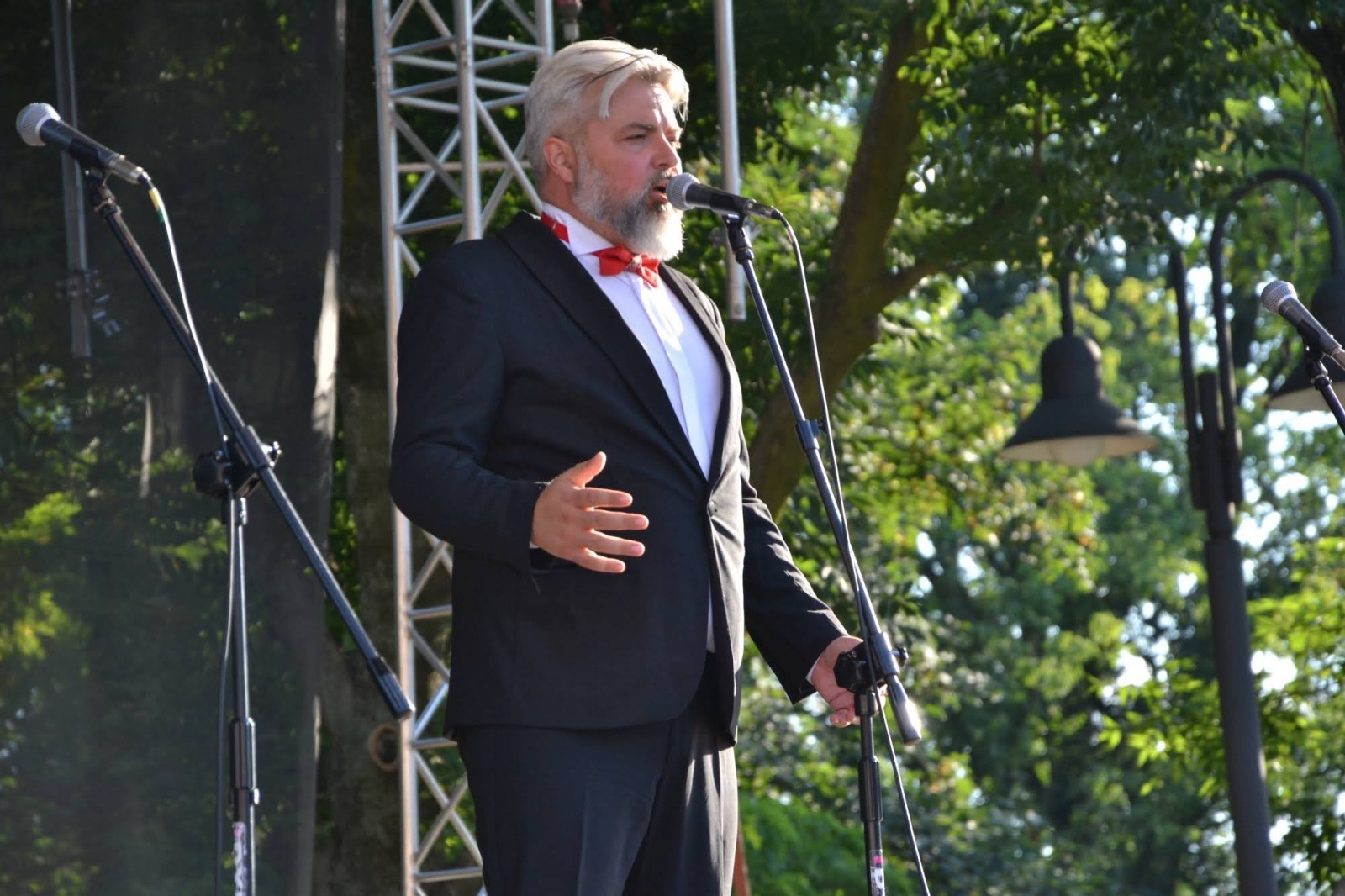 Zdjęcie w galerii na portalu naszraciborz.pl: Trzej tenorzy zaśpiewali na Zamku Piastowskim wiadomości z regionu