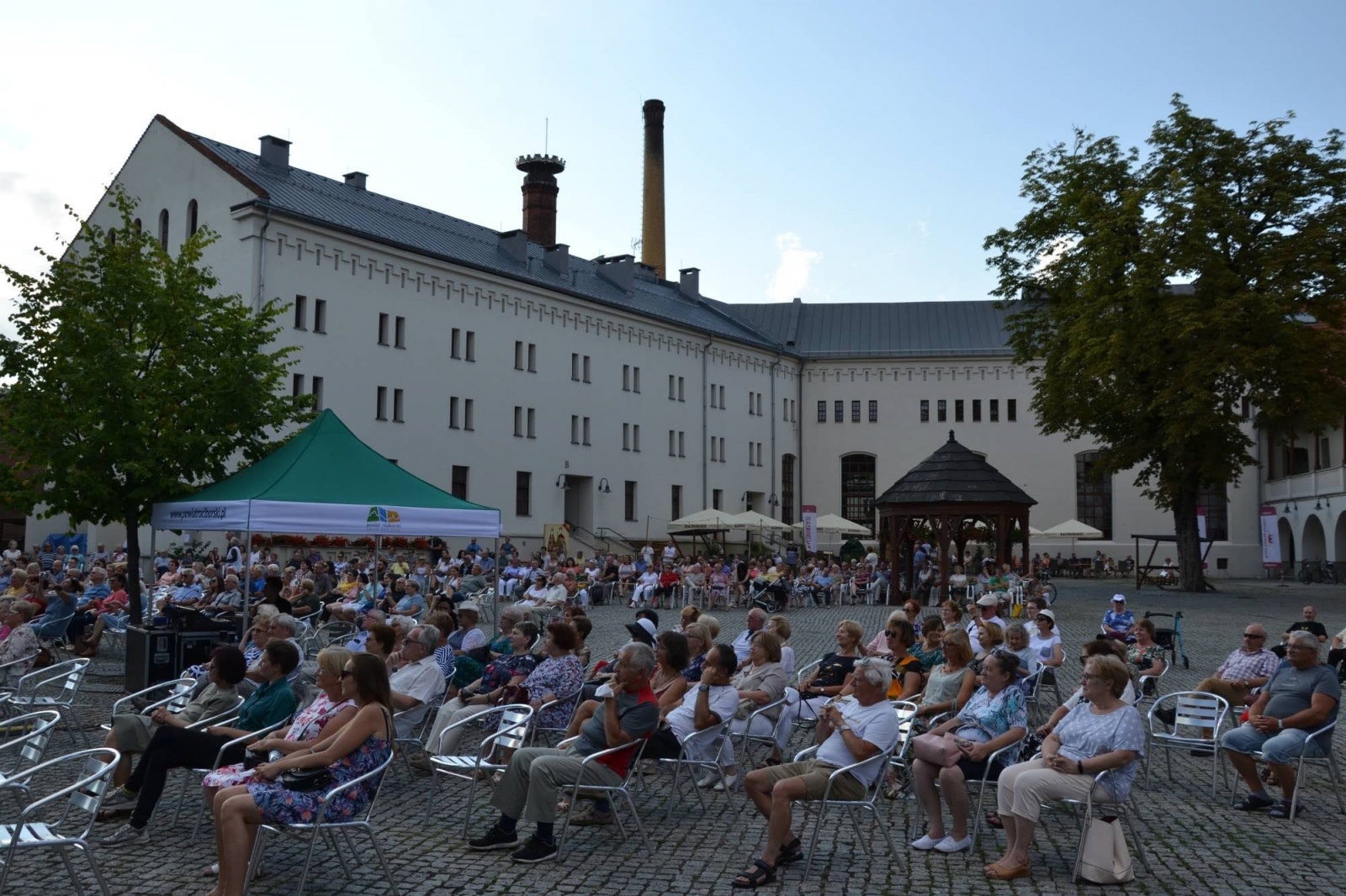 Zdjęcie w galerii na portalu naszraciborz.pl: Trzej tenorzy zaśpiewali na Zamku Piastowskim wiadomości z regionu