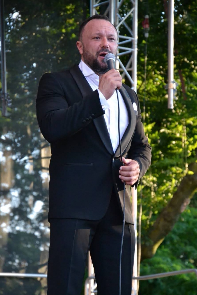 Zdjęcie w galerii na portalu naszraciborz.pl: Trzej tenorzy zaśpiewali na Zamku Piastowskim wiadomości z regionu