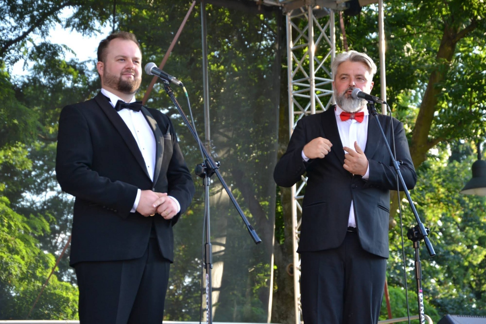 Zdjęcie w galerii na portalu naszraciborz.pl: Trzej tenorzy zaśpiewali na Zamku Piastowskim wiadomości z regionu