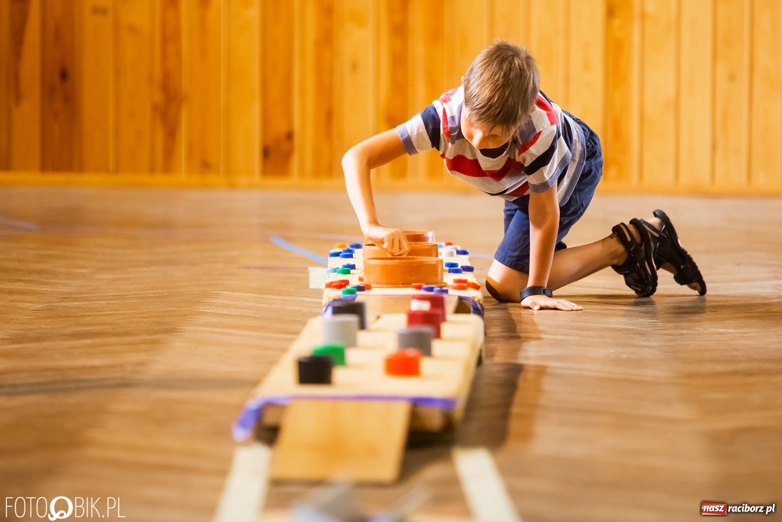 Zdjęcie w galerii na portalu naszraciborz.pl: Krzanowicka kapslomania schowała się do MOK-u wiadomości z regionu