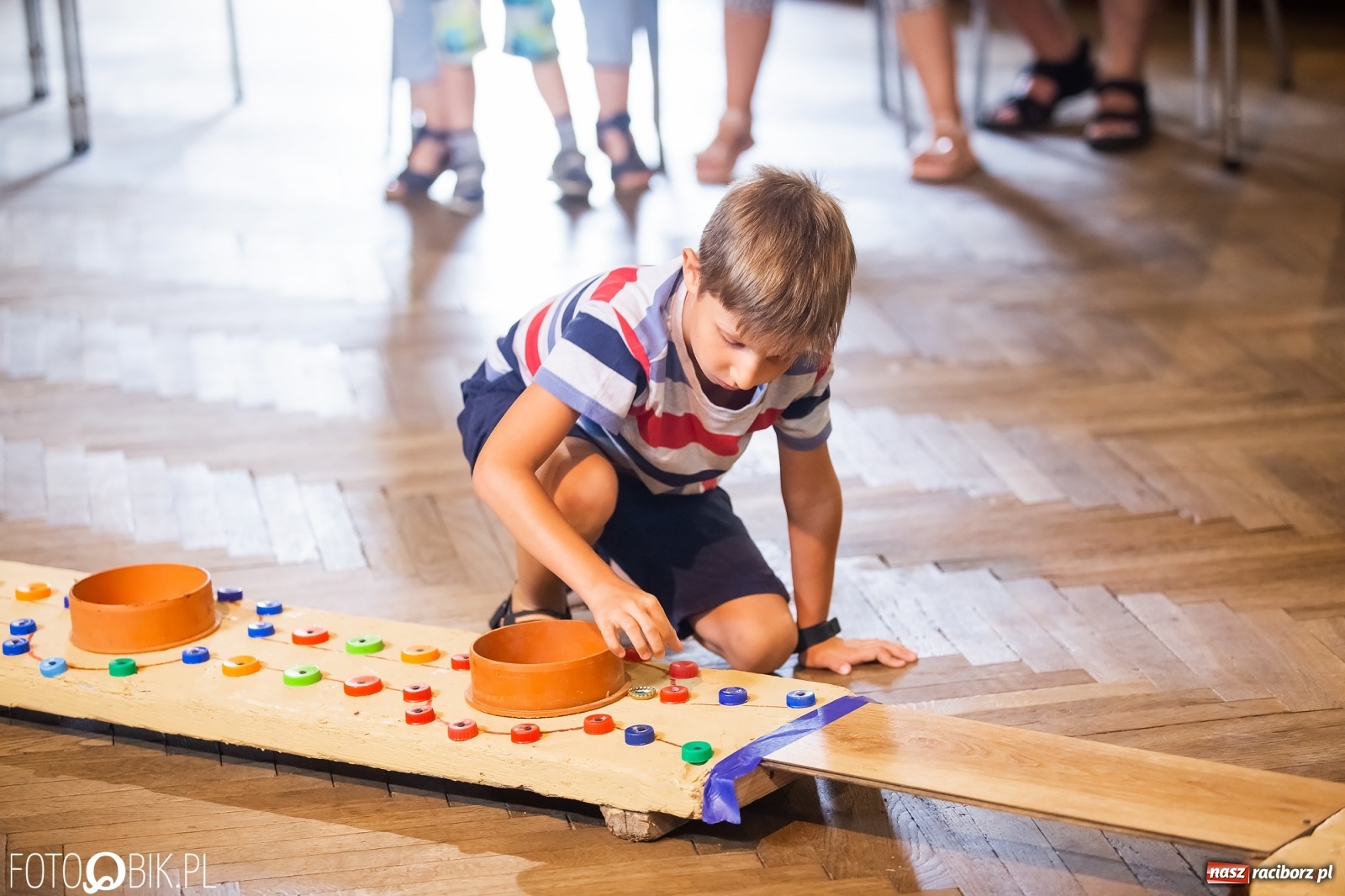 Zdjęcie w galerii na portalu naszraciborz.pl: Krzanowicka kapslomania schowała się do MOK-u wiadomości z regionu