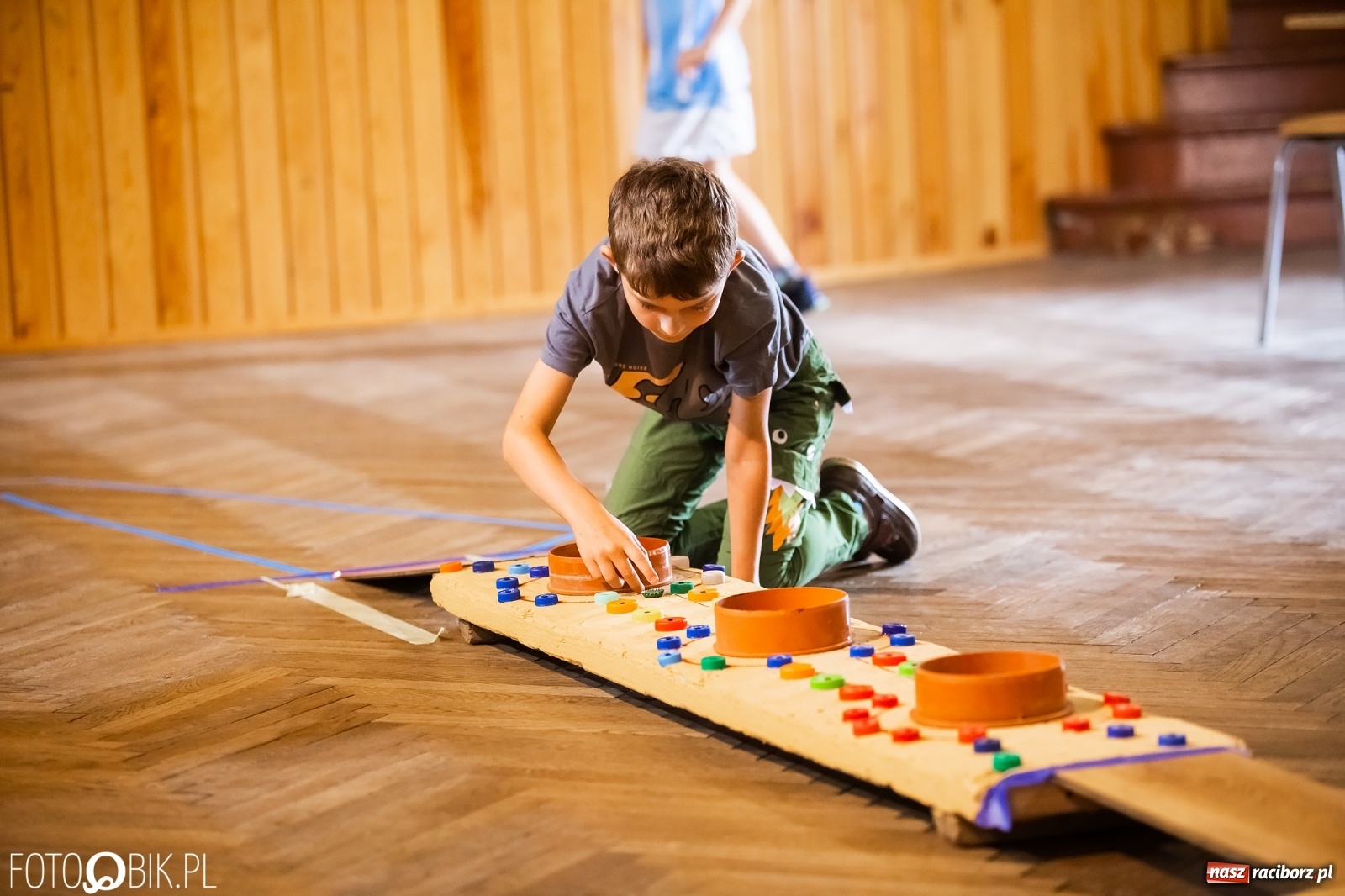 Zdjęcie w galerii na portalu naszraciborz.pl: Krzanowicka kapslomania schowała się do MOK-u wiadomości z regionu