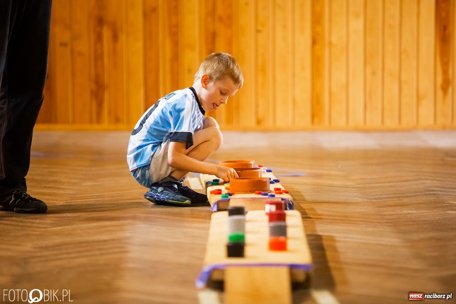 Zdjęcie w galerii na portalu naszraciborz.pl: Krzanowicka kapslomania schowała się do MOK-u wiadomości z regionu