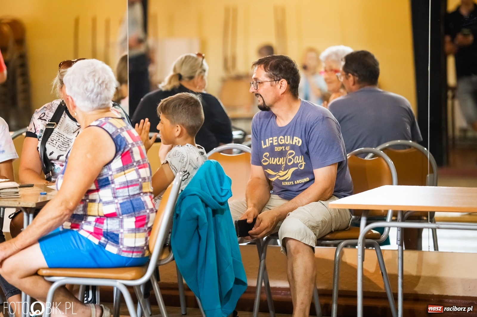 Zdjęcie w galerii na portalu naszraciborz.pl: Krzanowicka kapslomania schowała się do MOK-u wiadomości z regionu