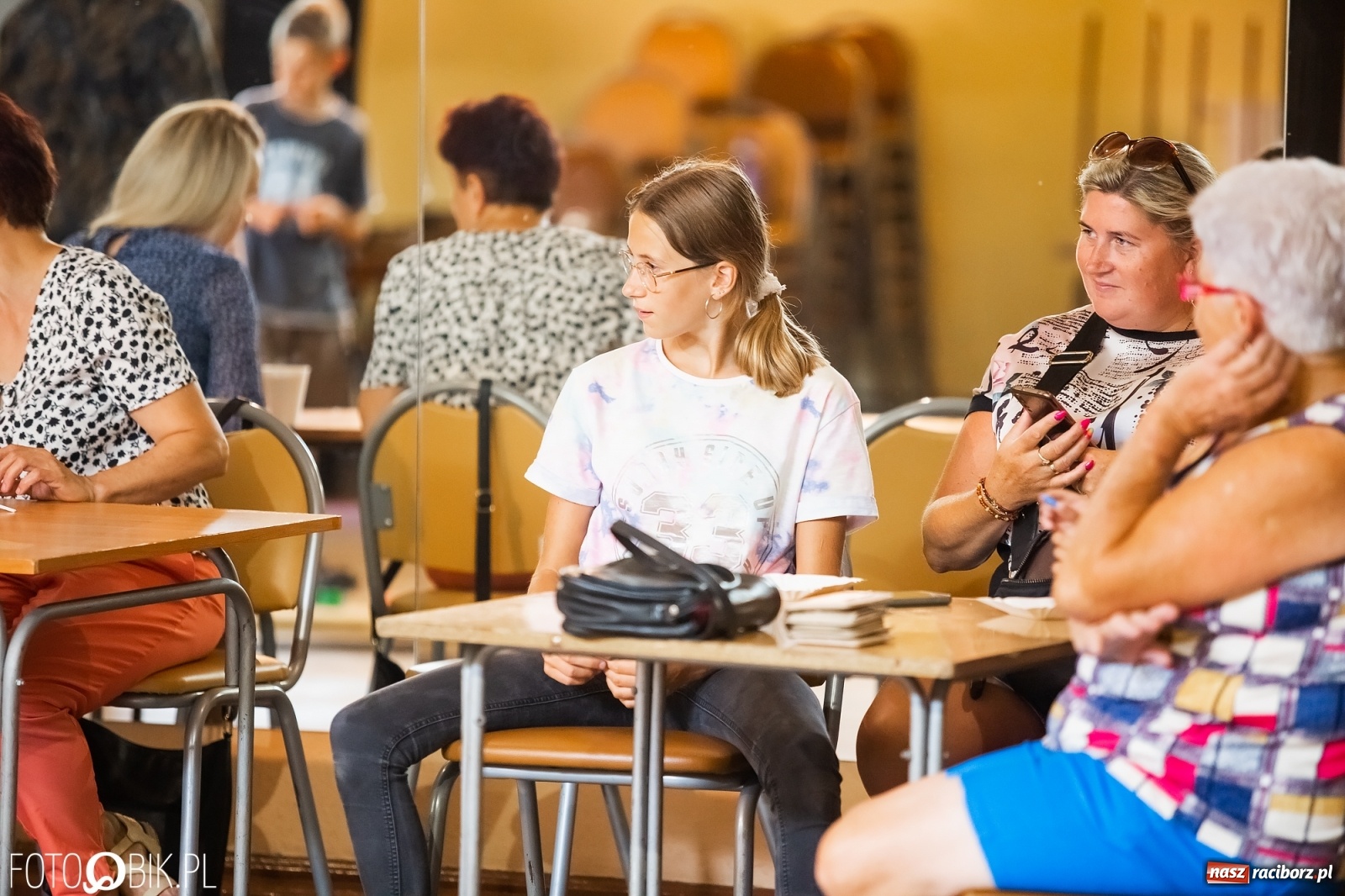 Zdjęcie w galerii na portalu naszraciborz.pl: Krzanowicka kapslomania schowała się do MOK-u wiadomości z regionu