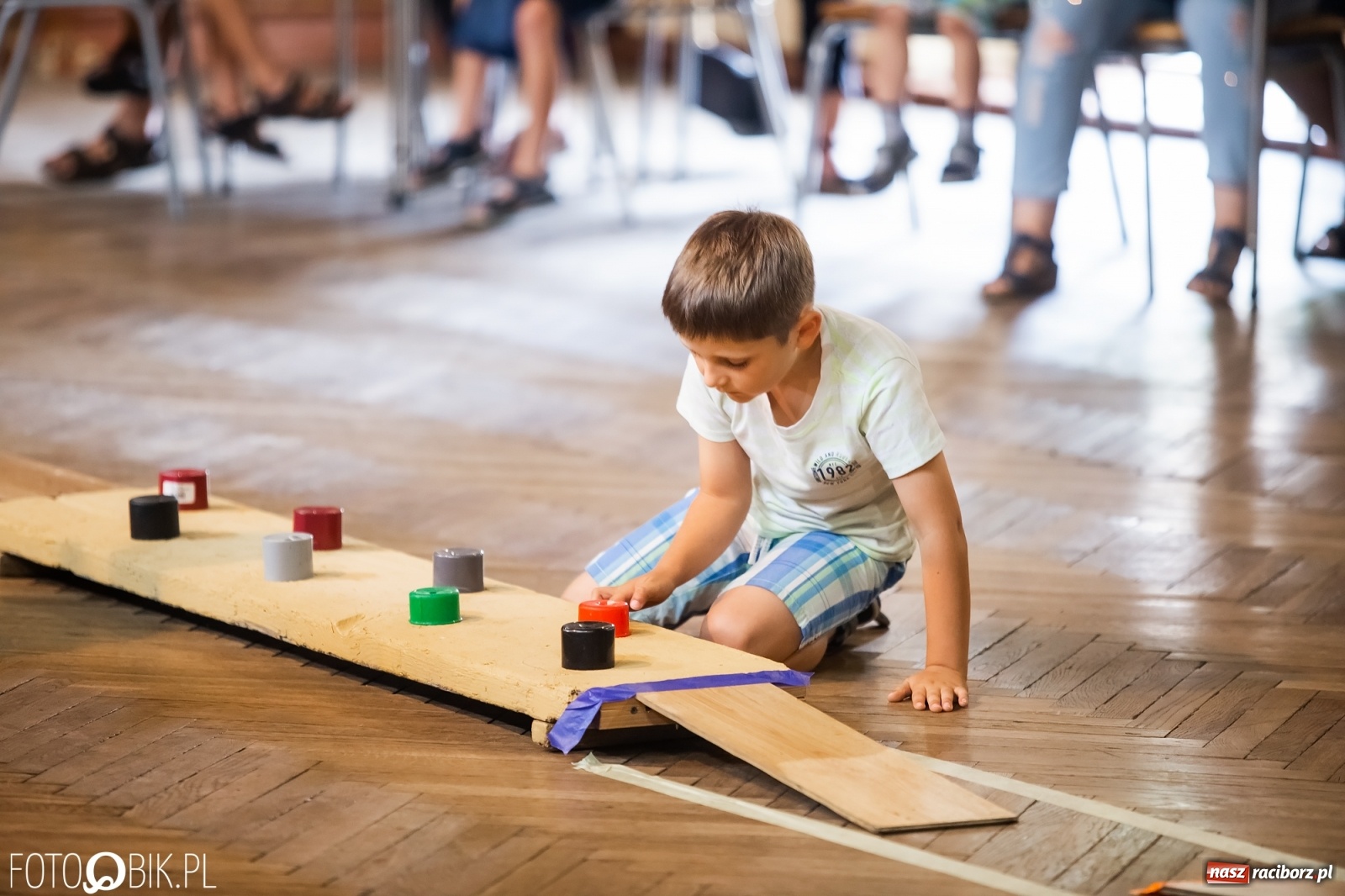 Zdjęcie w galerii na portalu naszraciborz.pl: Krzanowicka kapslomania schowała się do MOK-u wiadomości z regionu