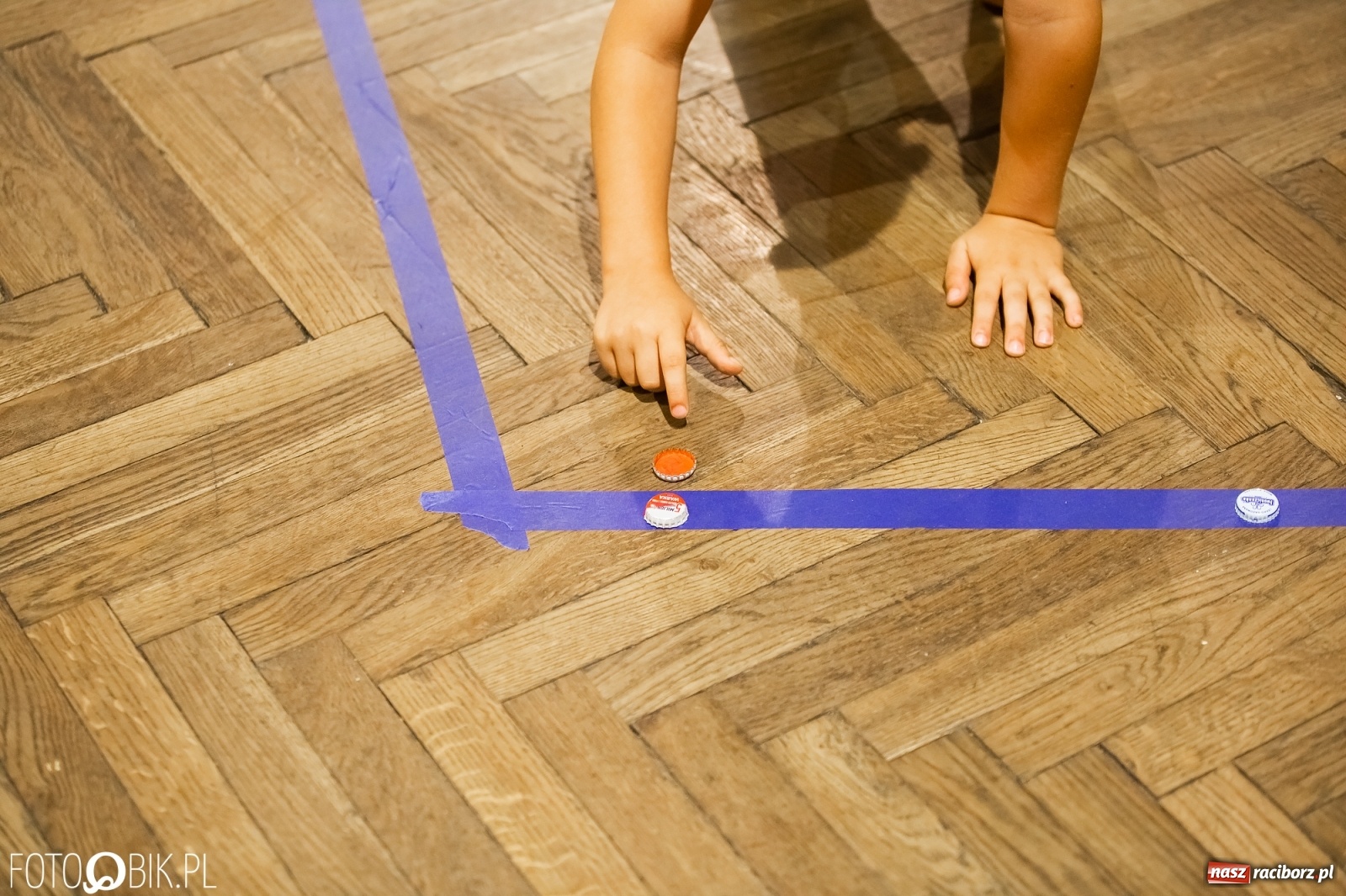 Zdjęcie w galerii na portalu naszraciborz.pl: Krzanowicka kapslomania schowała się do MOK-u wiadomości z regionu