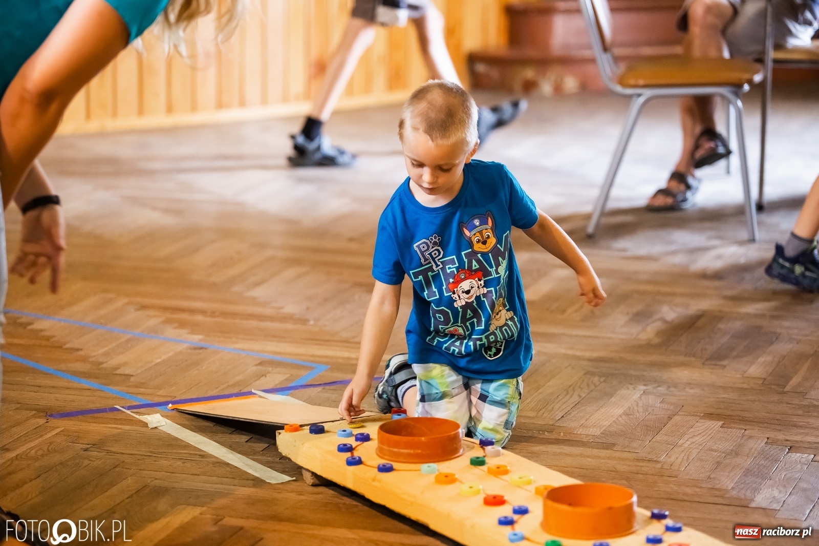 Zdjęcie w galerii na portalu naszraciborz.pl: Krzanowicka kapslomania schowała się do MOK-u wiadomości z regionu