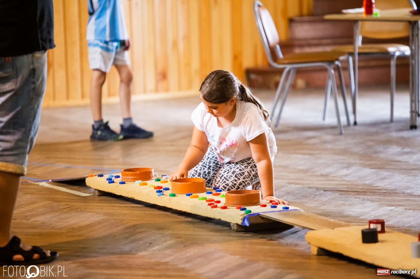 Zdjęcie w galerii na portalu naszraciborz.pl: Krzanowicka kapslomania schowała się do MOK-u wiadomości z regionu