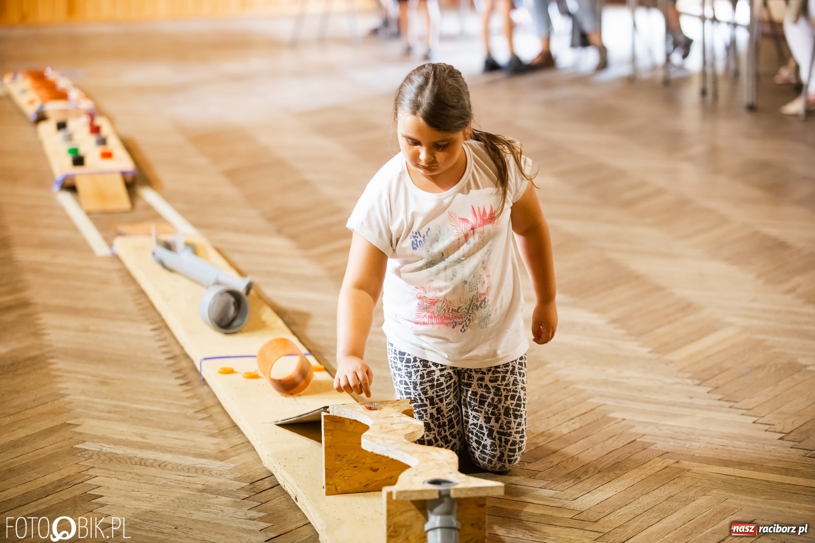 Zdjęcie w galerii na portalu naszraciborz.pl: Krzanowicka kapslomania schowała się do MOK-u wiadomości z regionu