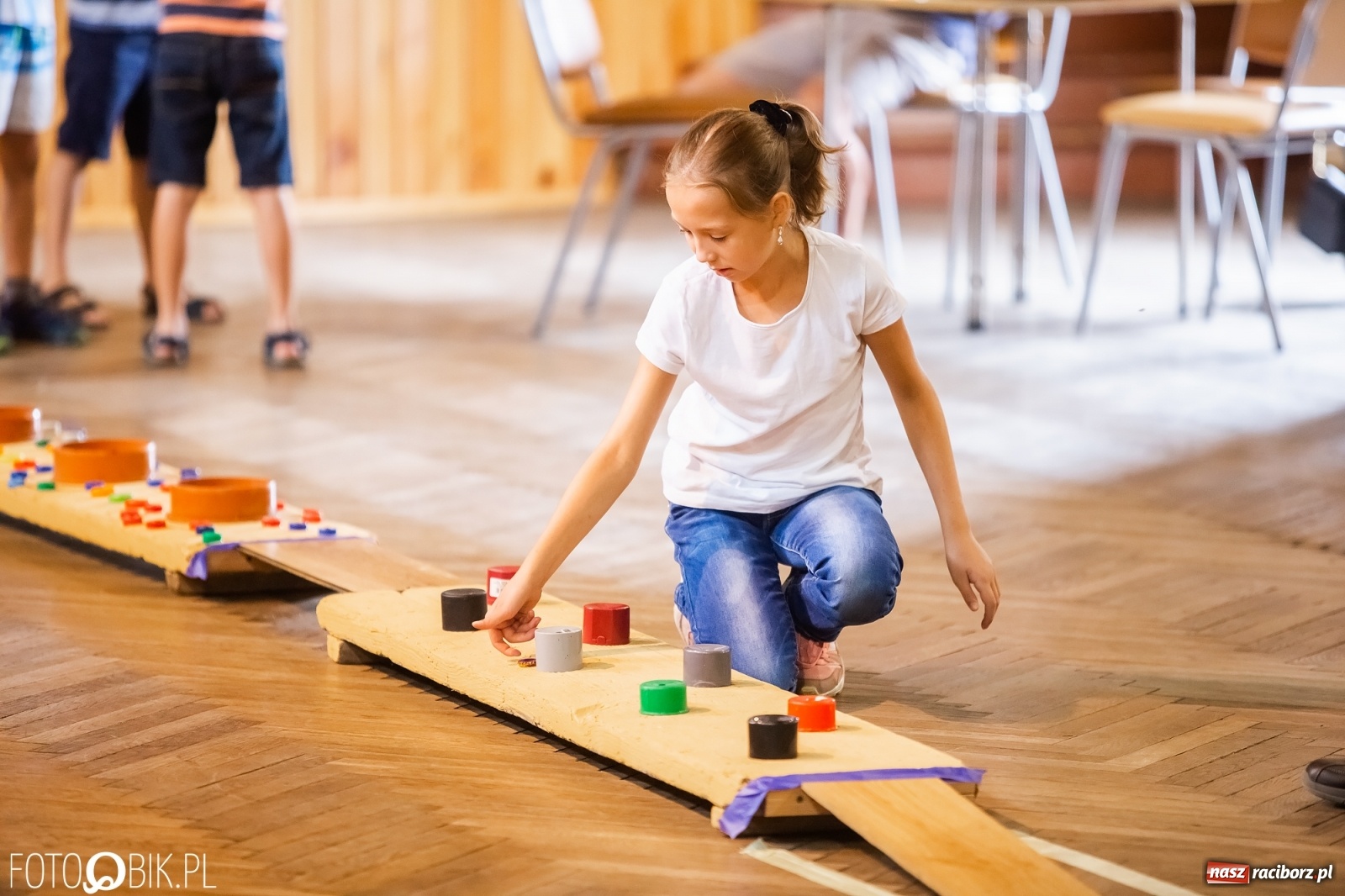Zdjęcie w galerii na portalu naszraciborz.pl: Krzanowicka kapslomania schowała się do MOK-u wiadomości z regionu