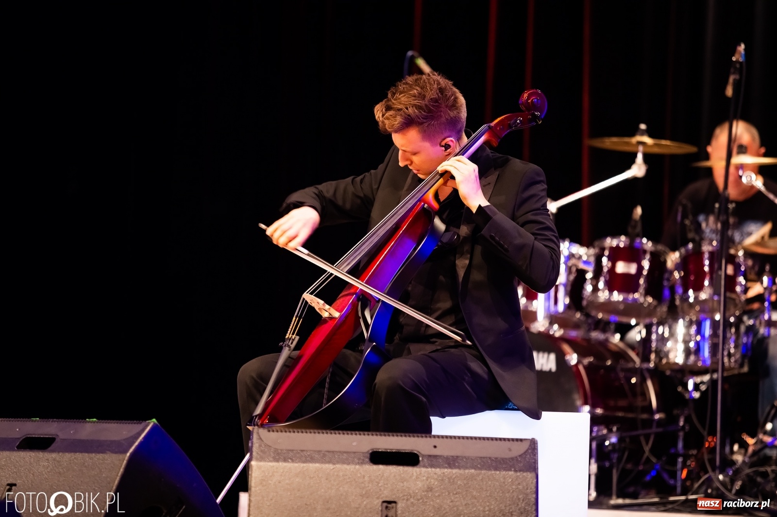 Zdjęcie w galerii na portalu naszraciborz.pl: Koncert Cello Brothers w Raciborskim Centrum Kultury wiadomości z regionu
