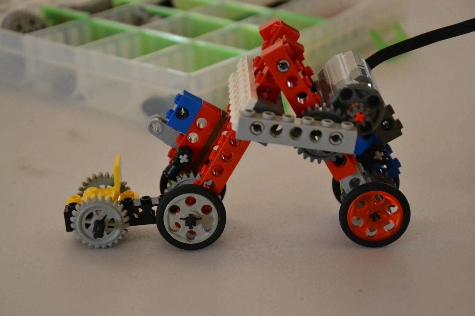 Zdjęcie w galerii na portalu naszraciborz.pl: Jesteśmy dobrzy w te klocki. Warsztaty Lego na Zamku Piastowskim  wiadomości z regionu