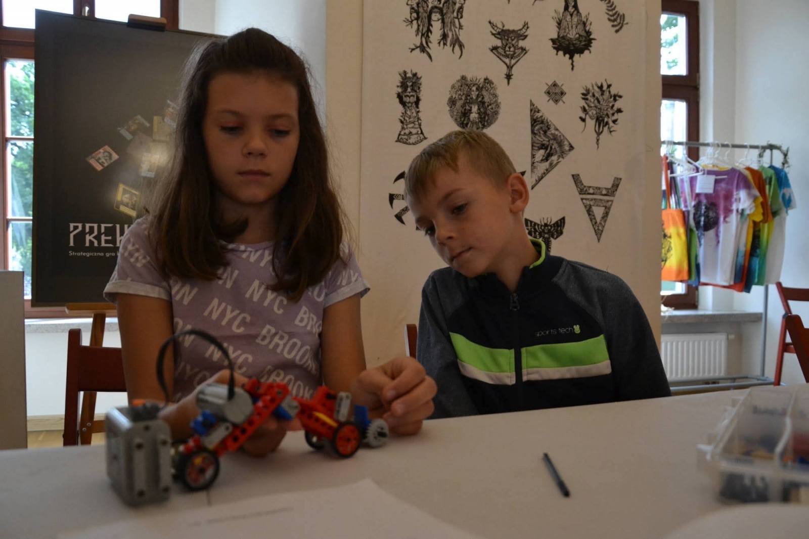 Zdjęcie w galerii na portalu naszraciborz.pl: Jesteśmy dobrzy w te klocki. Warsztaty Lego na Zamku Piastowskim  wiadomości z regionu