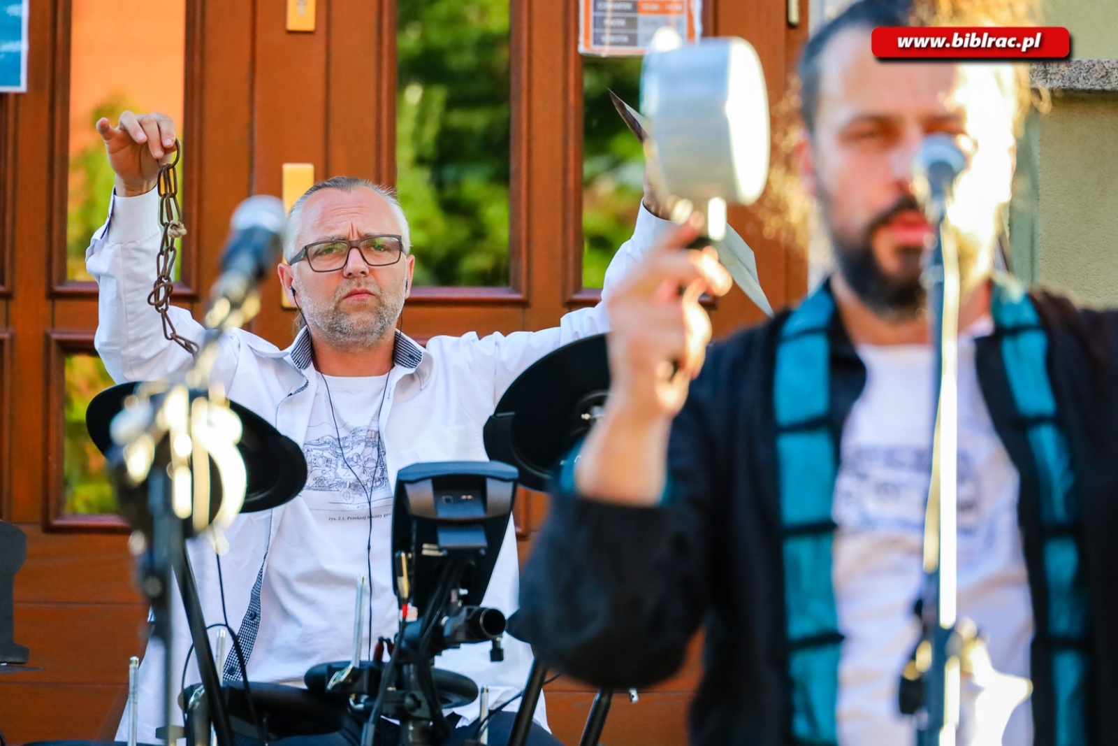 Zdjęcie w galerii na portalu naszraciborz.pl: Historia muzyki w kilku krótkich lekcjach. Bardzo muzyczny Letni Teatr na Schodach wiadomości z regionu