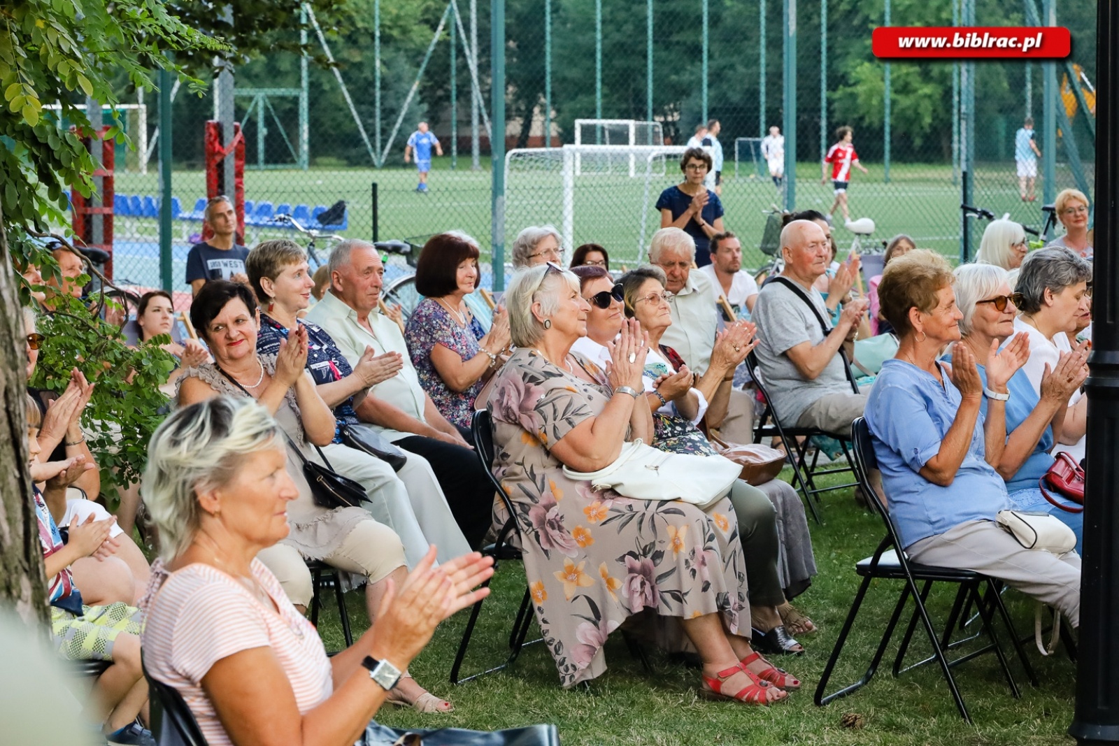 Zdjęcie w galerii na portalu naszraciborz.pl: Historia muzyki w kilku krótkich lekcjach. Bardzo muzyczny Letni Teatr na Schodach wiadomości z regionu