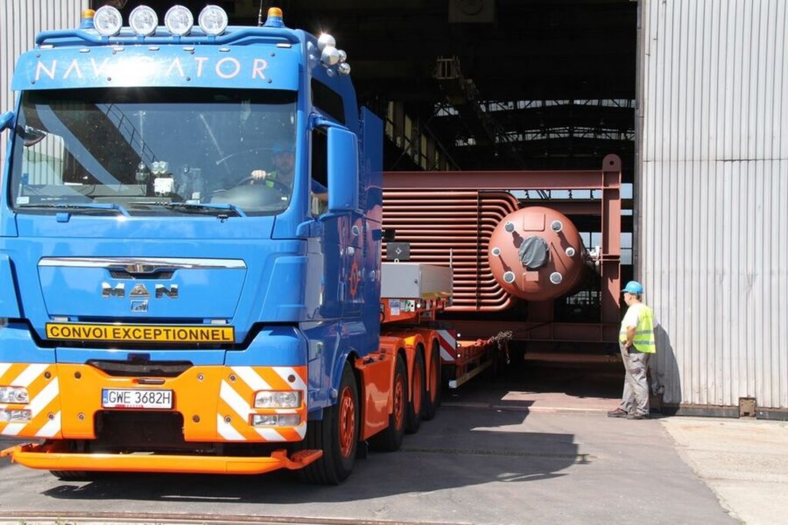 Zdjęcie w galerii na portalu naszraciborz.pl: Transport wielkogabarytowy z Rafako do Radlina wiadomości z regionu