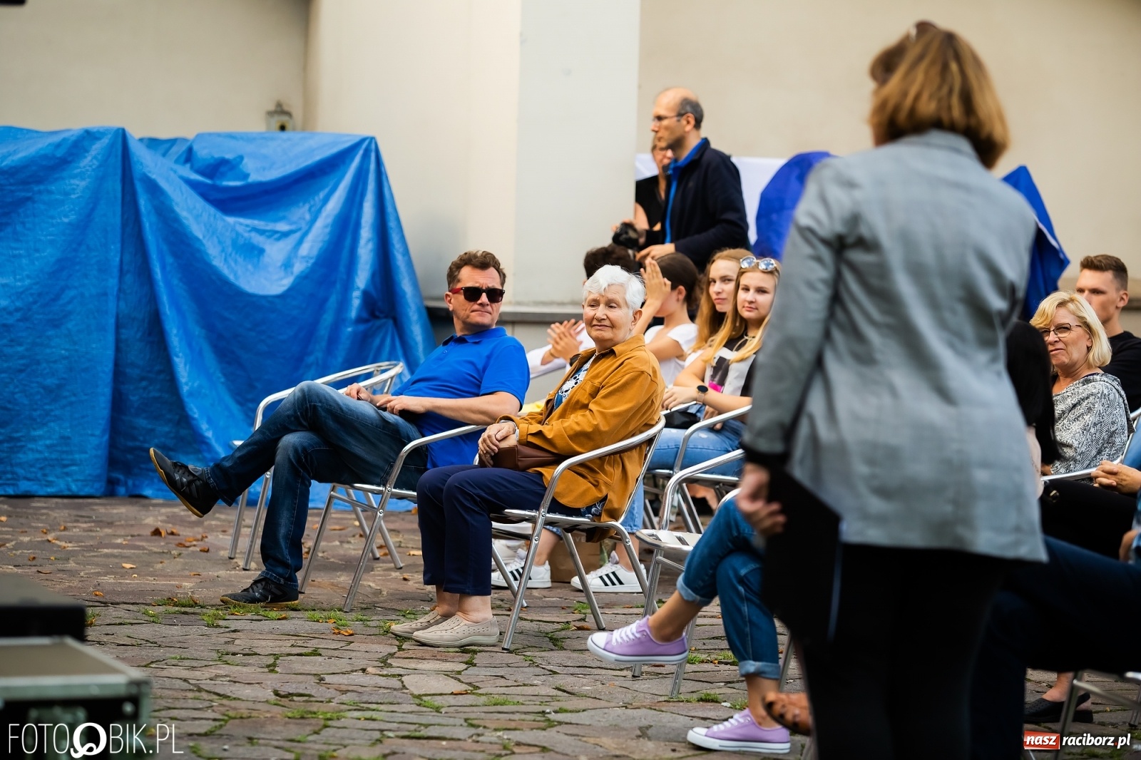Zdjęcie w galerii na portalu naszraciborz.pl: II letni koncert Mirażu na zamkowym dziedzińcu wiadomości z regionu