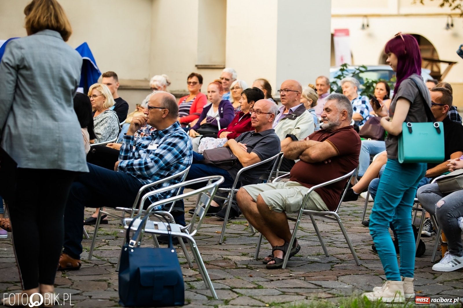 Zdjęcie w galerii na portalu naszraciborz.pl: II letni koncert Mirażu na zamkowym dziedzińcu wiadomości z regionu