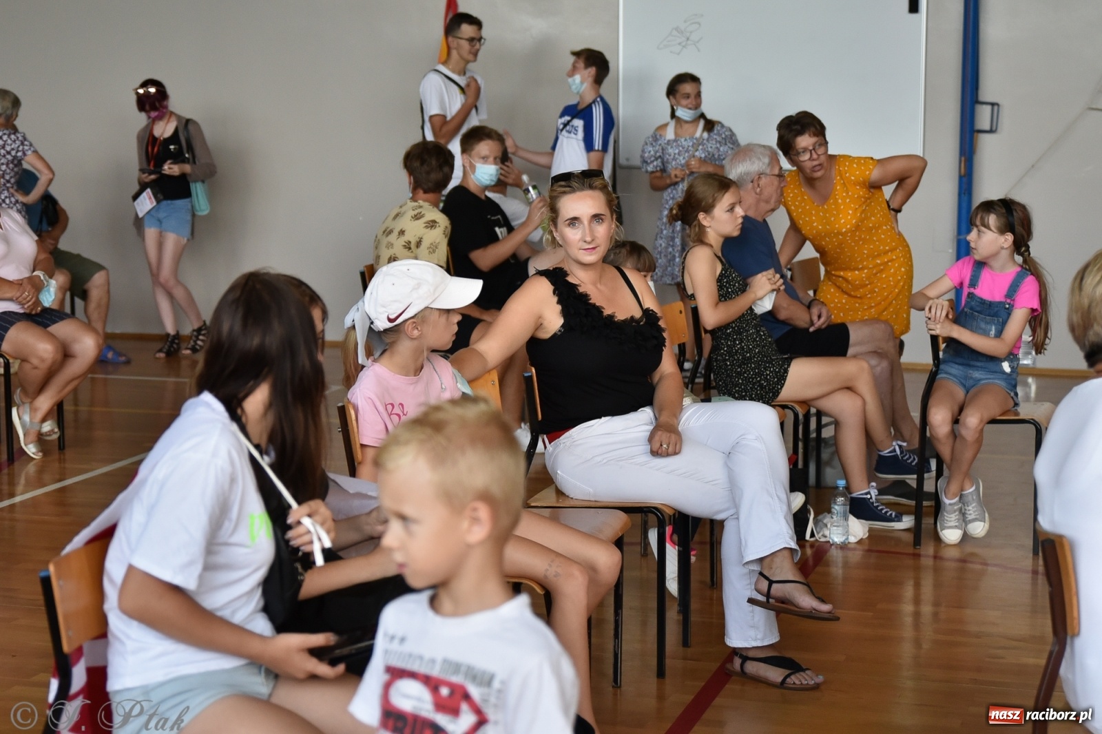 Zdjęcie w galerii na portalu naszraciborz.pl: Fan-club Justyny wypełnił salę na Ocicach. Szykuje się powitanie mistrzyni w Raciborzu wiadomości z regionu