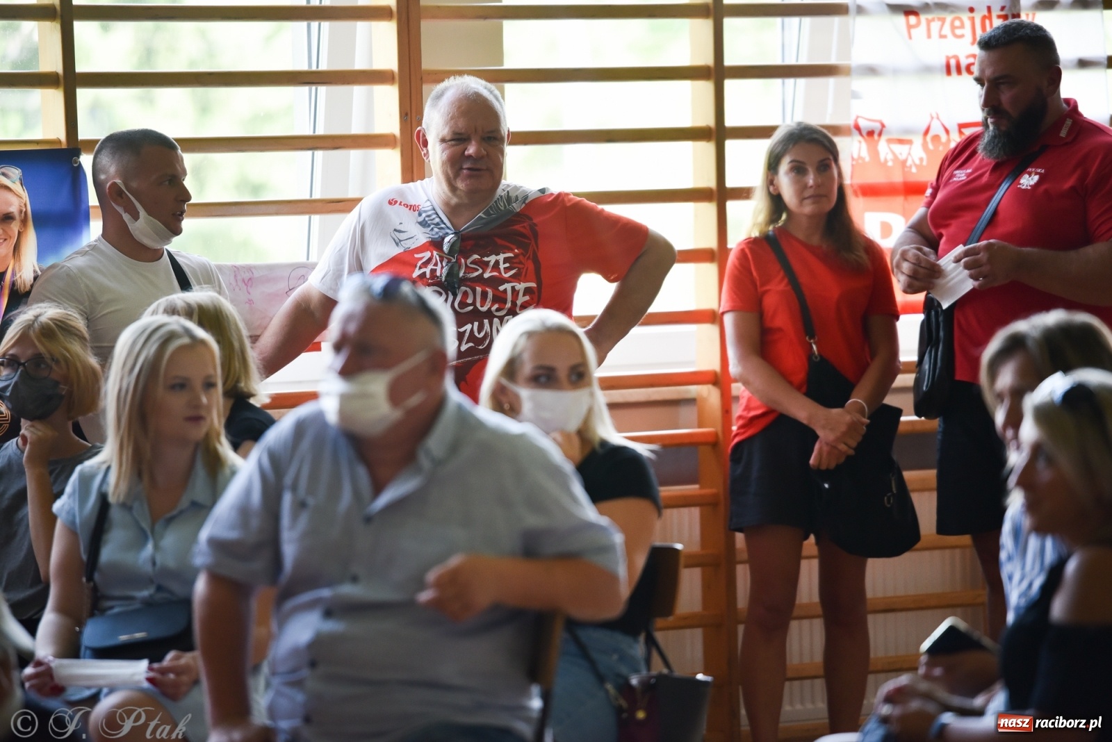 Zdjęcie w galerii na portalu naszraciborz.pl: Fan-club Justyny wypełnił salę na Ocicach. Szykuje się powitanie mistrzyni w Raciborzu wiadomości z regionu