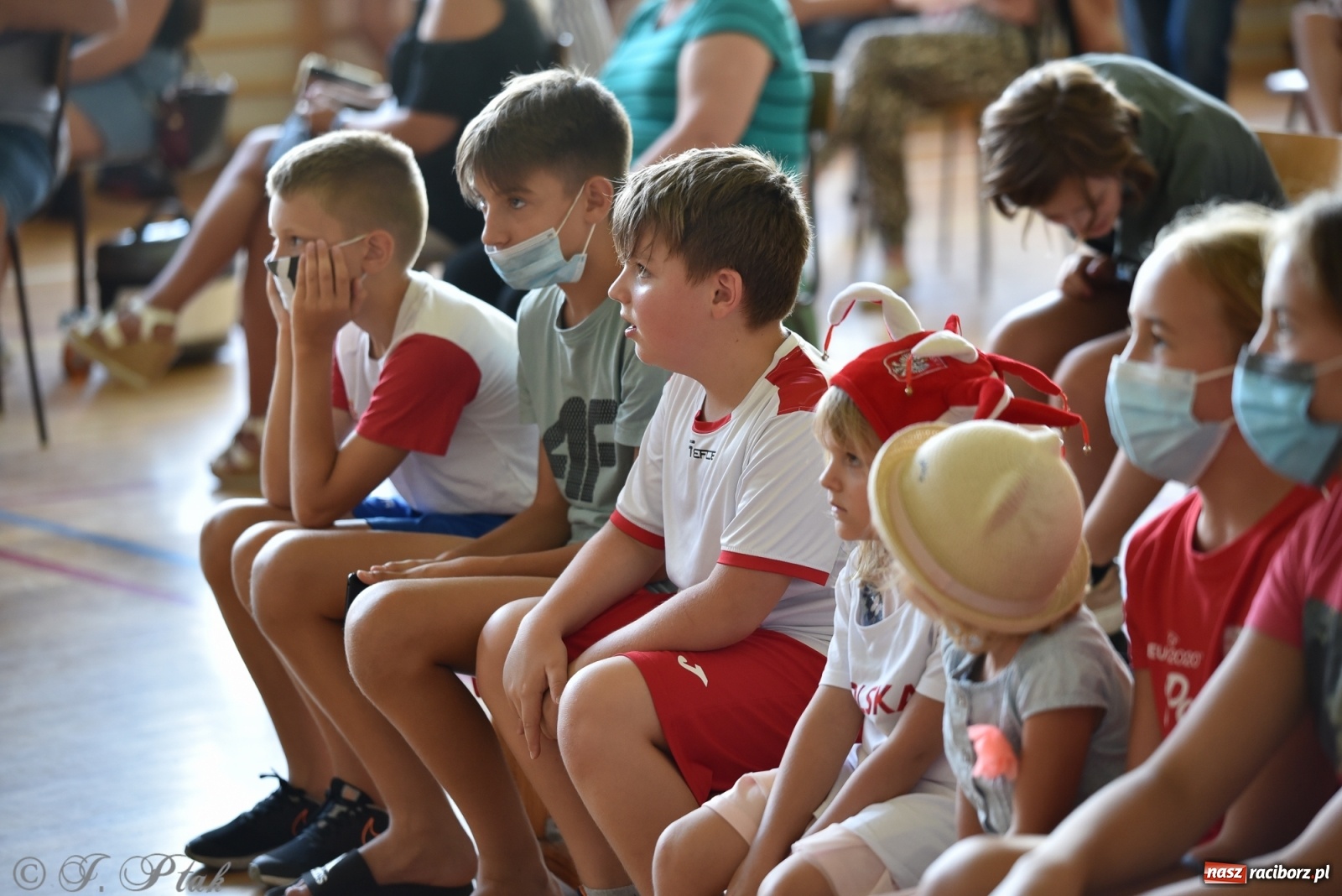 Zdjęcie w galerii na portalu naszraciborz.pl: Fan-club Justyny wypełnił salę na Ocicach. Szykuje się powitanie mistrzyni w Raciborzu wiadomości z regionu