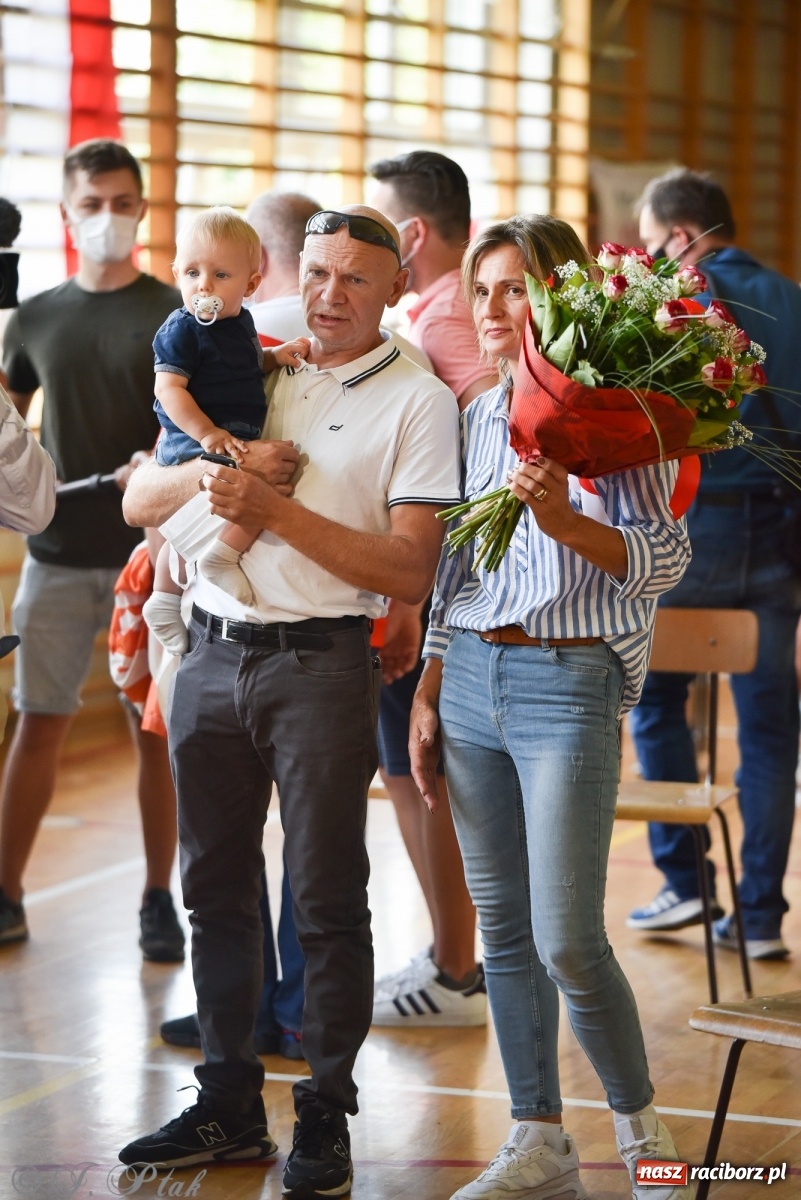 Zdjęcie w galerii na portalu naszraciborz.pl: Fan-club Justyny wypełnił salę na Ocicach. Szykuje się powitanie mistrzyni w Raciborzu wiadomości z regionu