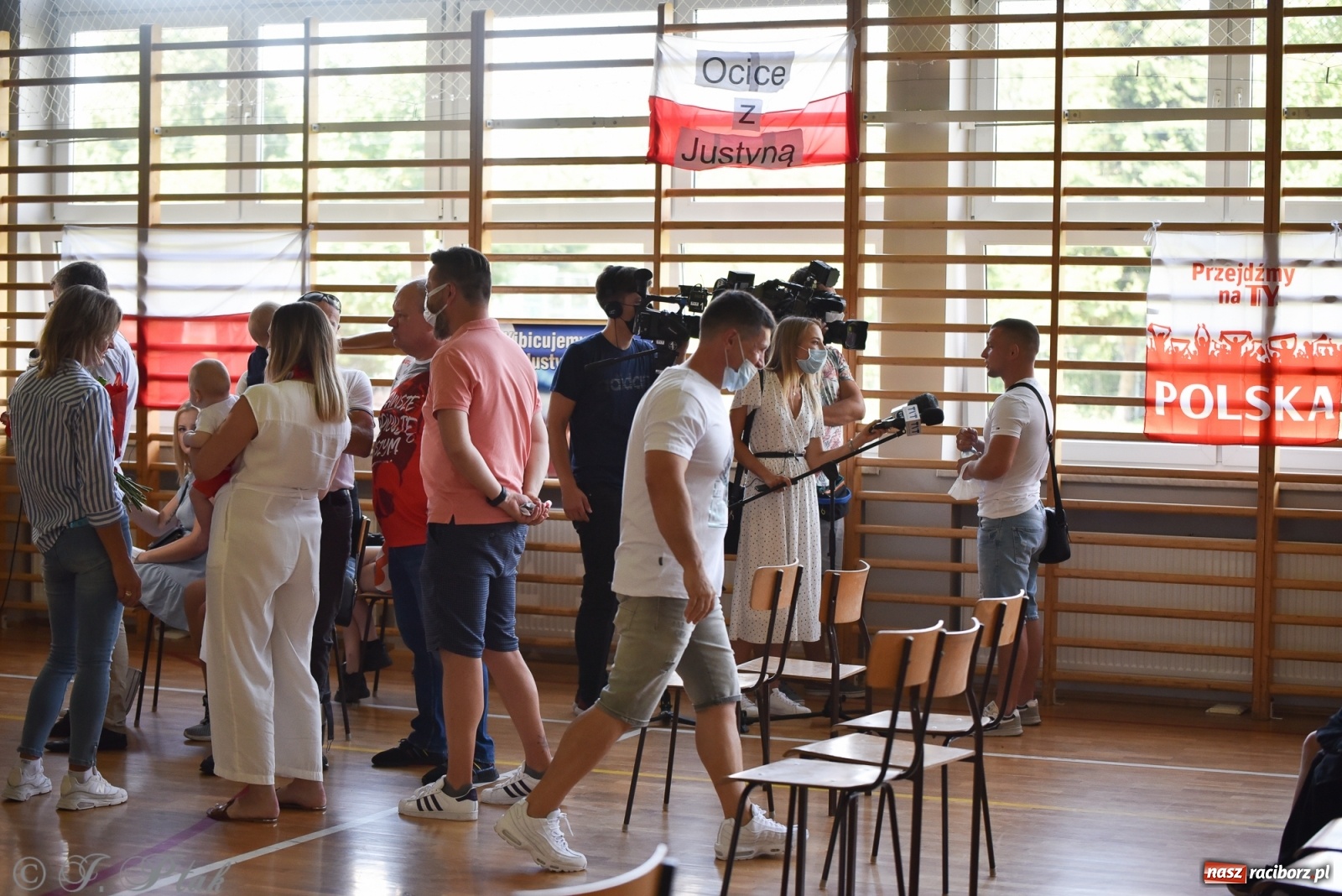 Zdjęcie w galerii na portalu naszraciborz.pl: Fan-club Justyny wypełnił salę na Ocicach. Szykuje się powitanie mistrzyni w Raciborzu wiadomości z regionu