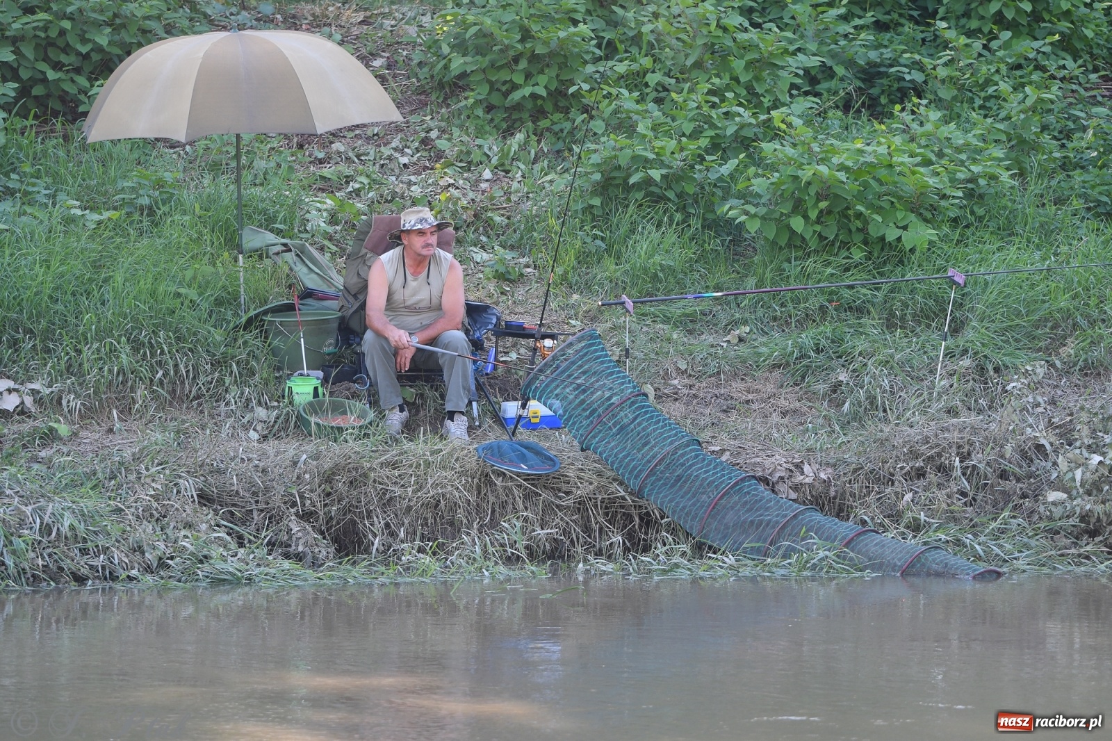 Zdjęcie w galerii na portalu naszraciborz.pl: Roland Przybyła triumfatorem zawodów wędkarskich Odra 2021 wiadomości z regionu