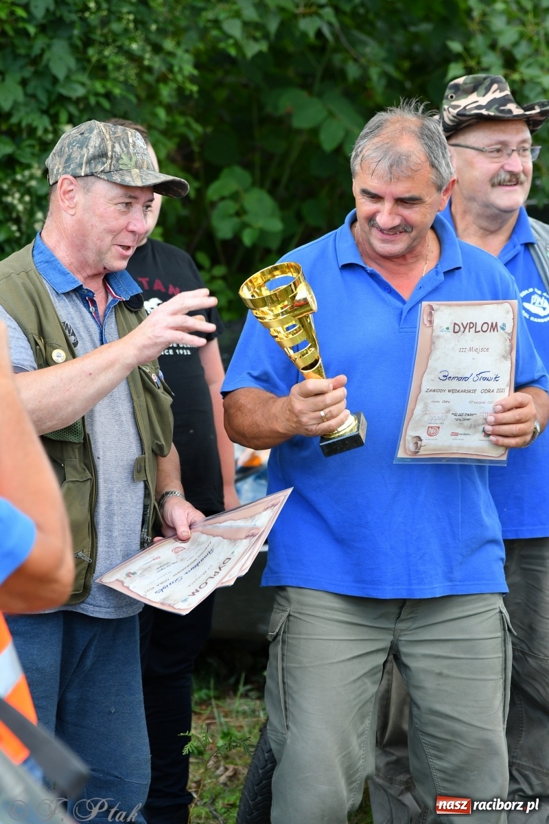 Zdjęcie w galerii na portalu naszraciborz.pl: Roland Przybyła triumfatorem zawodów wędkarskich Odra 2021 wiadomości z regionu