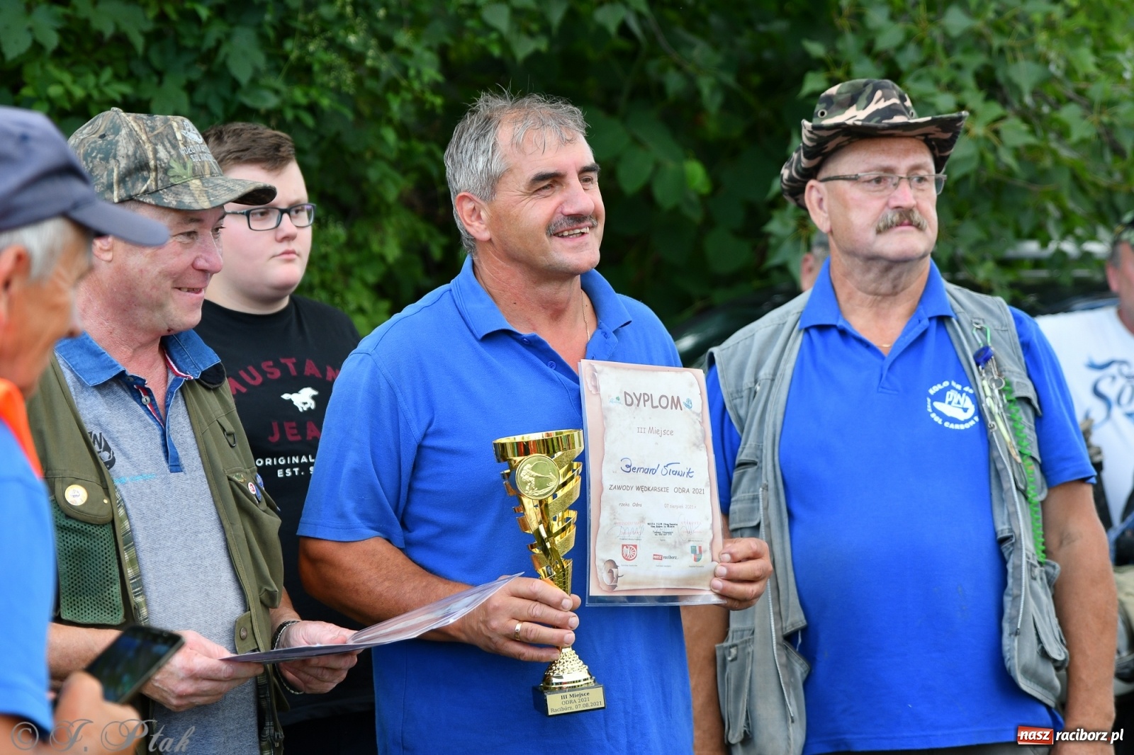Zdjęcie w galerii na portalu naszraciborz.pl: Roland Przybyła triumfatorem zawodów wędkarskich Odra 2021 wiadomości z regionu