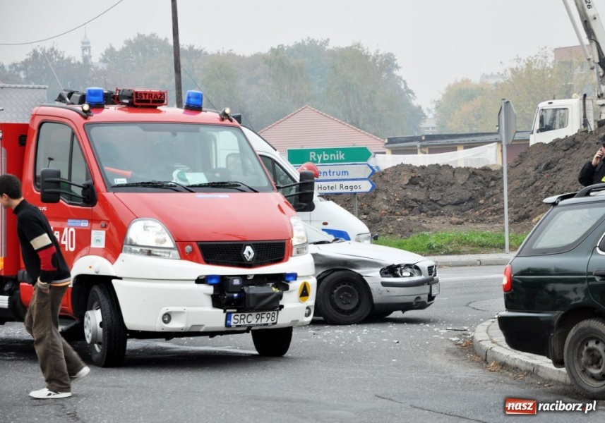 Zdjęcie w galerii na portalu naszraciborz.pl: Kolejna kraksa na mycie wiadomości z regionu