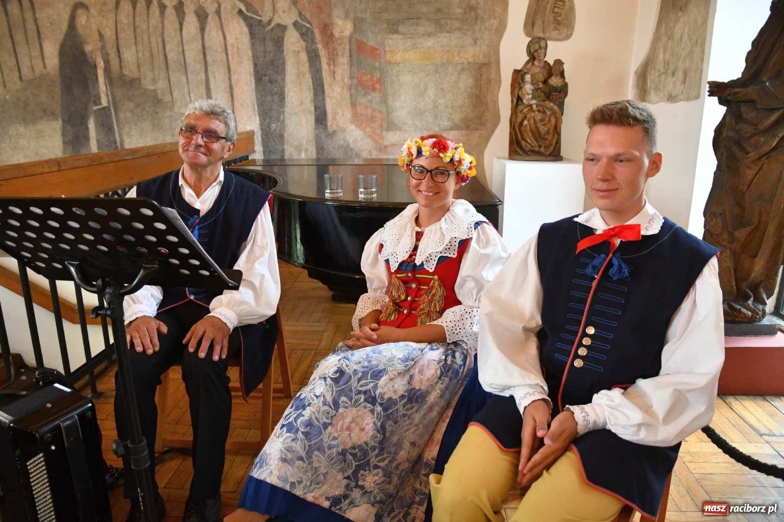 Zdjęcie w galerii na portalu naszraciborz.pl: Bractwo bez kobiet jest jak akwarium bez rybek wiadomości z regionu