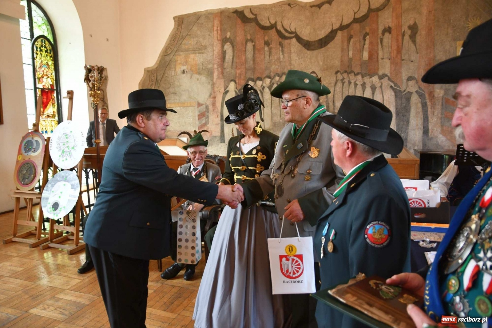 Zdjęcie w galerii na portalu naszraciborz.pl: Bractwo bez kobiet jest jak akwarium bez rybek wiadomości z regionu