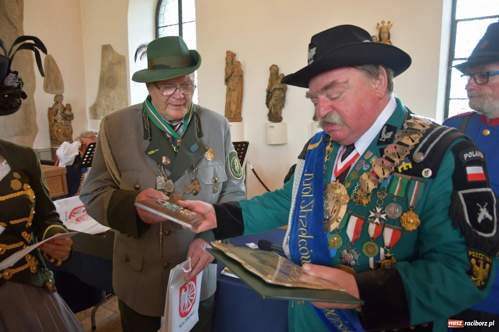 Zdjęcie w galerii na portalu naszraciborz.pl: Bractwo bez kobiet jest jak akwarium bez rybek wiadomości z regionu
