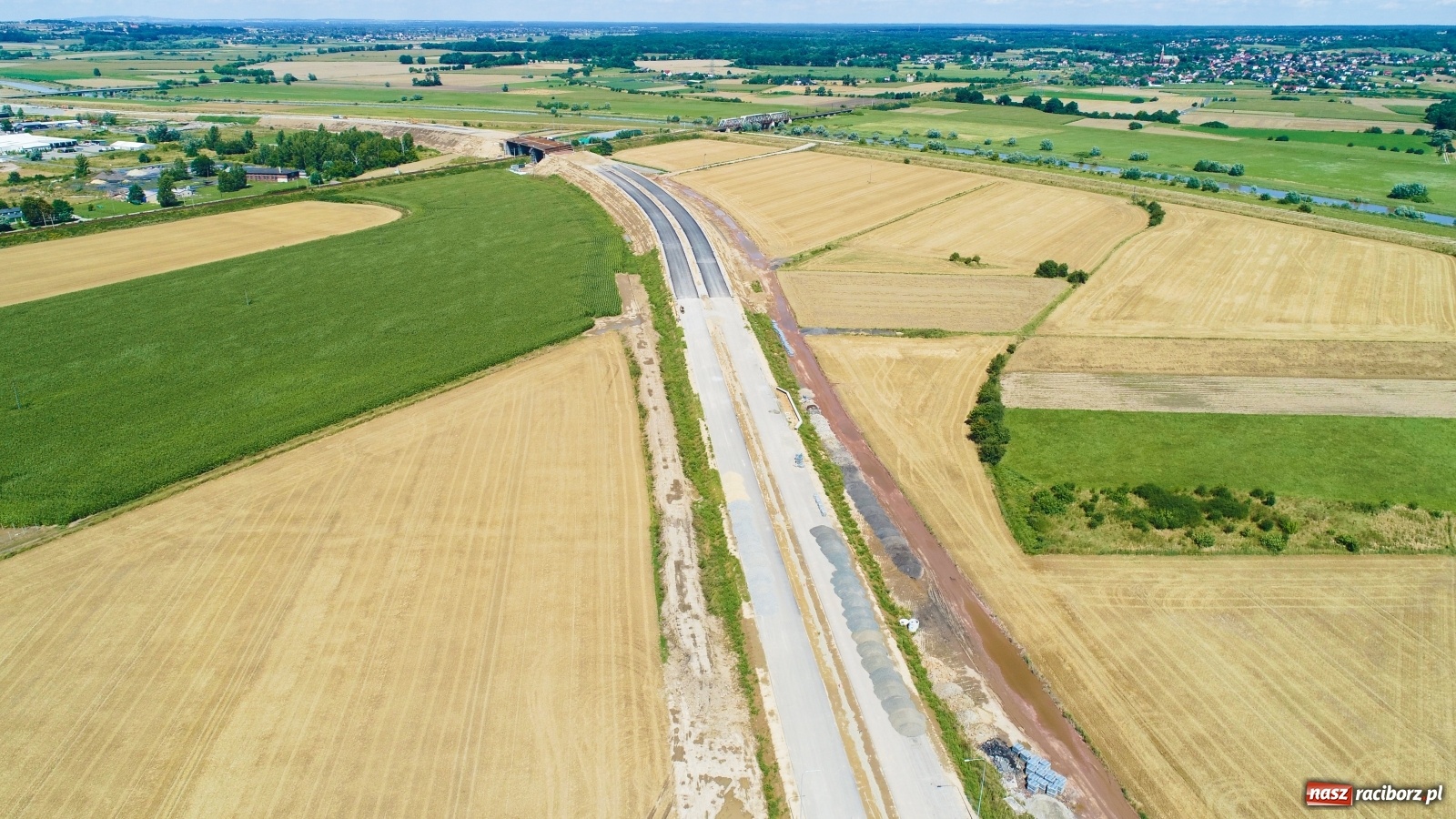 Zdjęcie w galerii na portalu naszraciborz.pl: Raport z budowy wschodniej obwodnicy Raciborza [LIPIEC] wiadomości z regionu