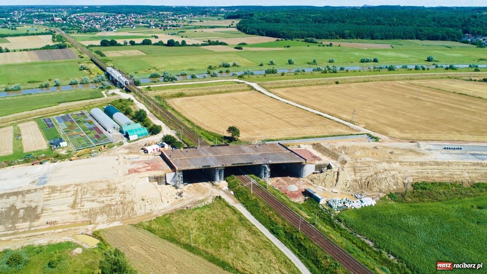 Zdjęcie w galerii na portalu naszraciborz.pl: Raport z budowy wschodniej obwodnicy Raciborza [LIPIEC] wiadomości z regionu