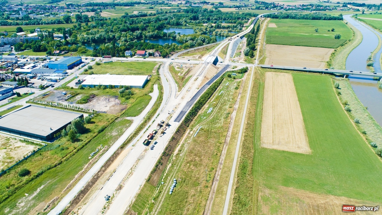 Zdjęcie w galerii na portalu naszraciborz.pl: Raport z budowy wschodniej obwodnicy Raciborza [LIPIEC] wiadomości z regionu