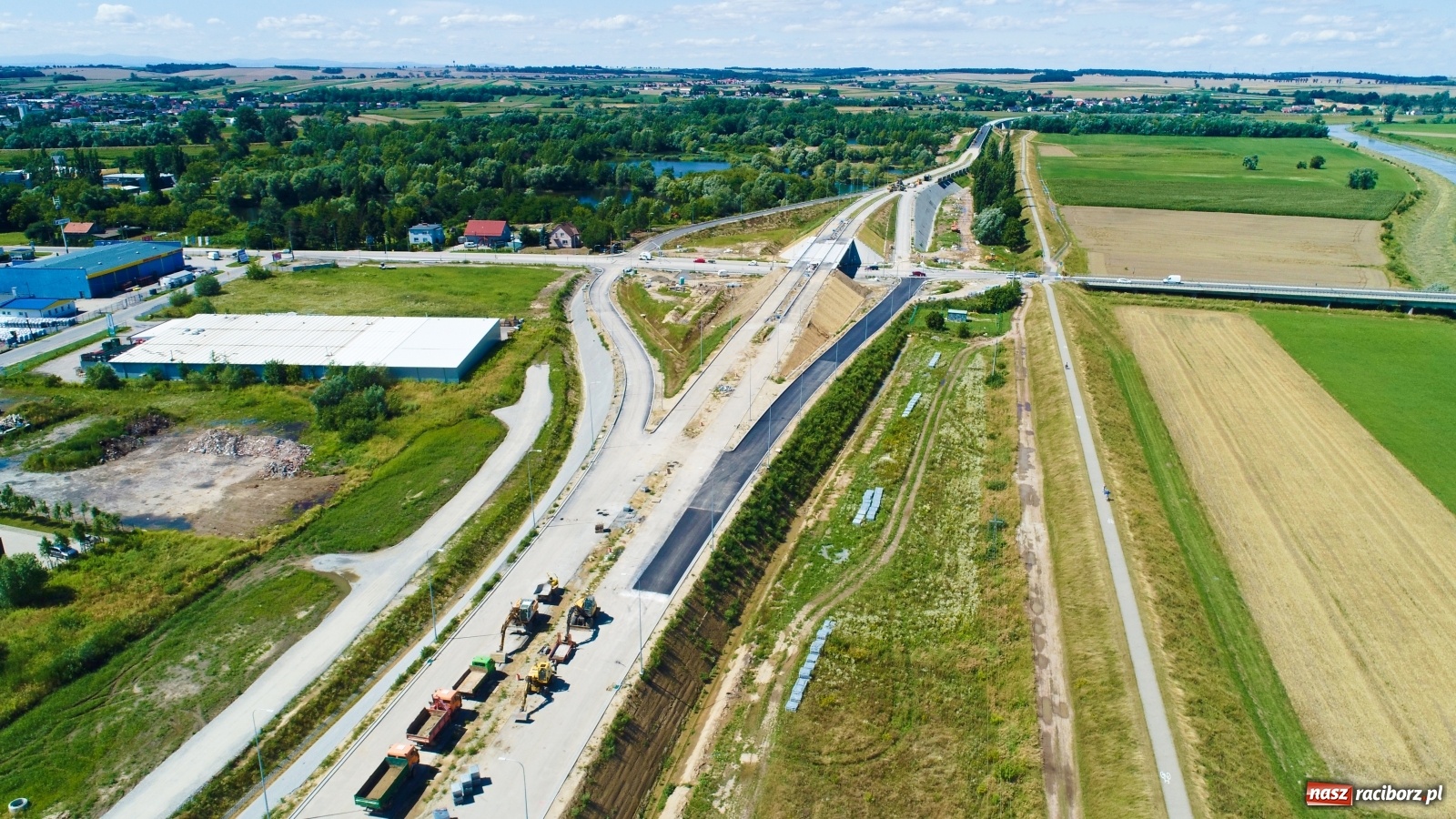 Zdjęcie w galerii na portalu naszraciborz.pl: Raport z budowy wschodniej obwodnicy Raciborza [LIPIEC] wiadomości z regionu