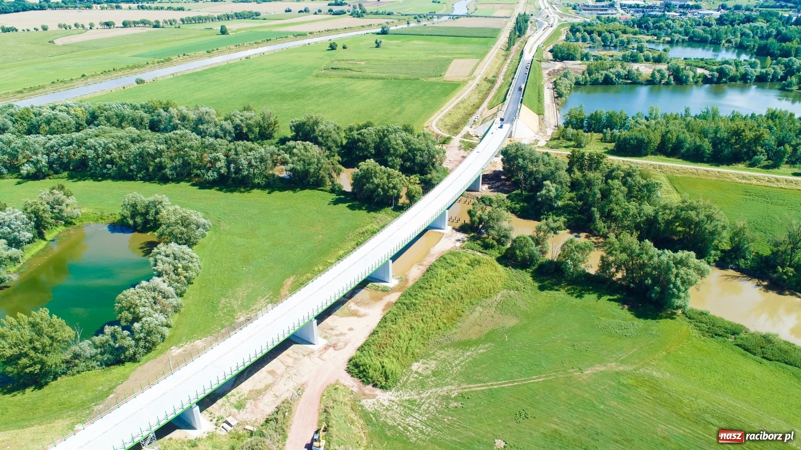 Zdjęcie w galerii na portalu naszraciborz.pl: Raport z budowy wschodniej obwodnicy Raciborza [LIPIEC] wiadomości z regionu