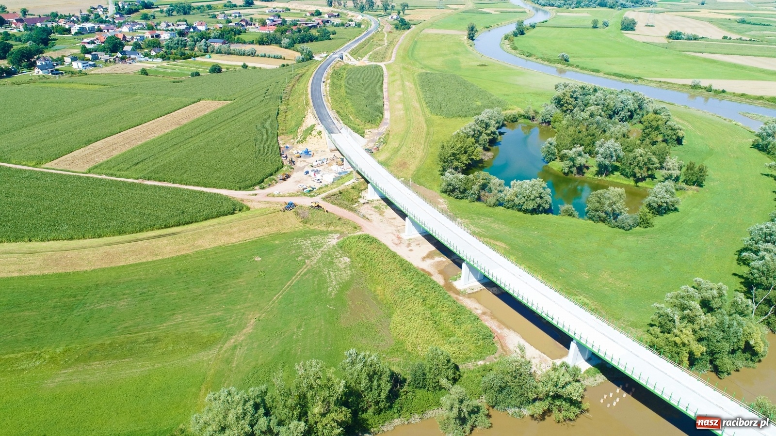 Zdjęcie w galerii na portalu naszraciborz.pl: Raport z budowy wschodniej obwodnicy Raciborza [LIPIEC] wiadomości z regionu