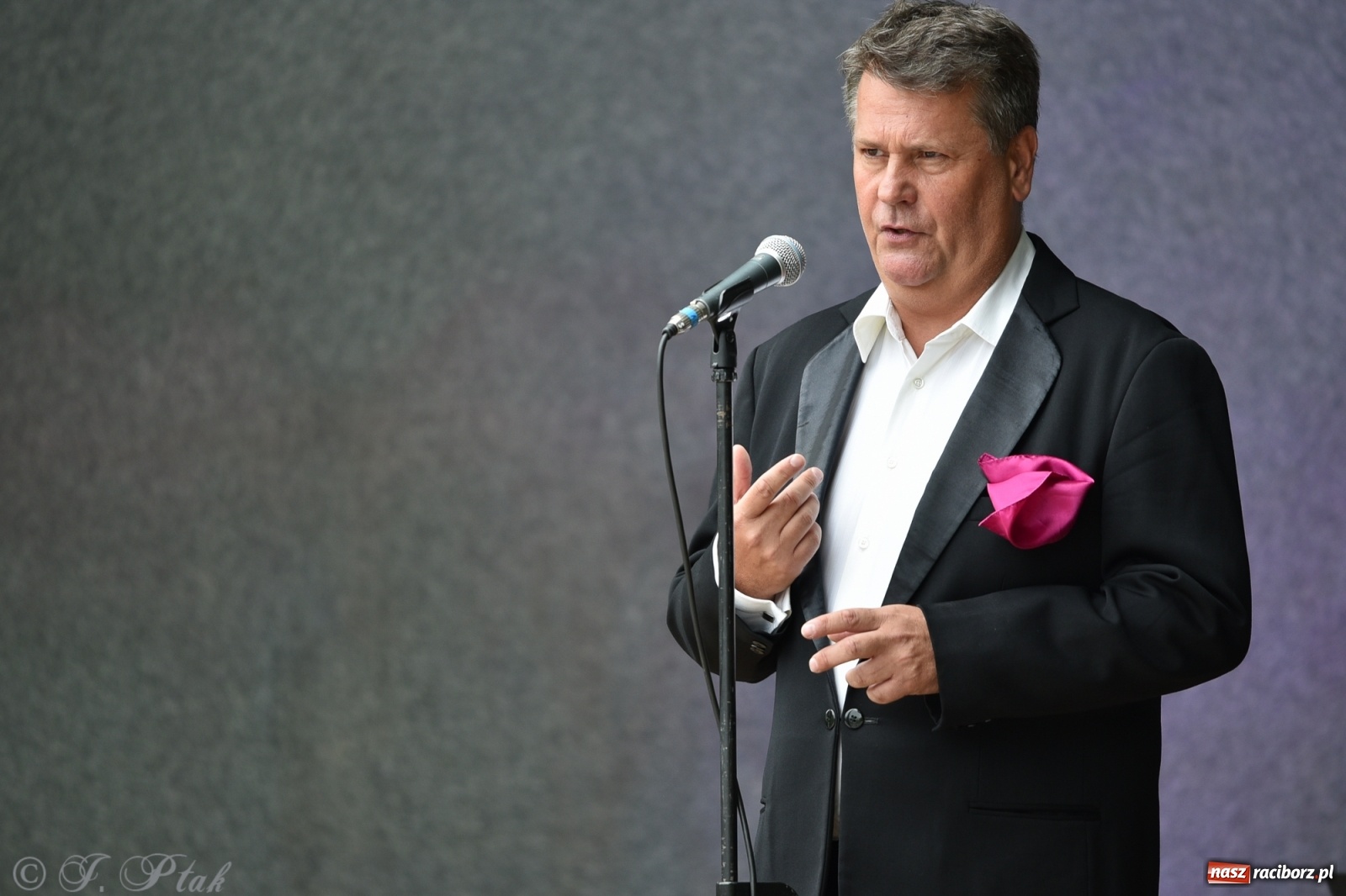 Zdjęcie w galerii na portalu naszraciborz.pl: Operowa kraina uśmiechu w parku m. Roth wiadomości z regionu