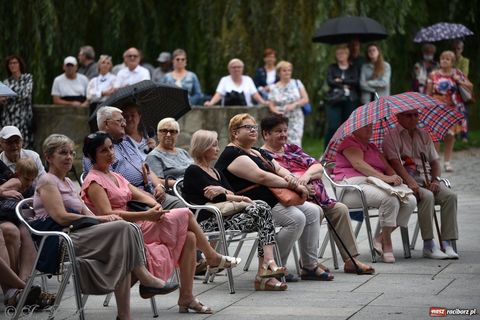 Zdjęcie w galerii na portalu naszraciborz.pl: Operowa kraina uśmiechu w parku m. Roth wiadomości z regionu