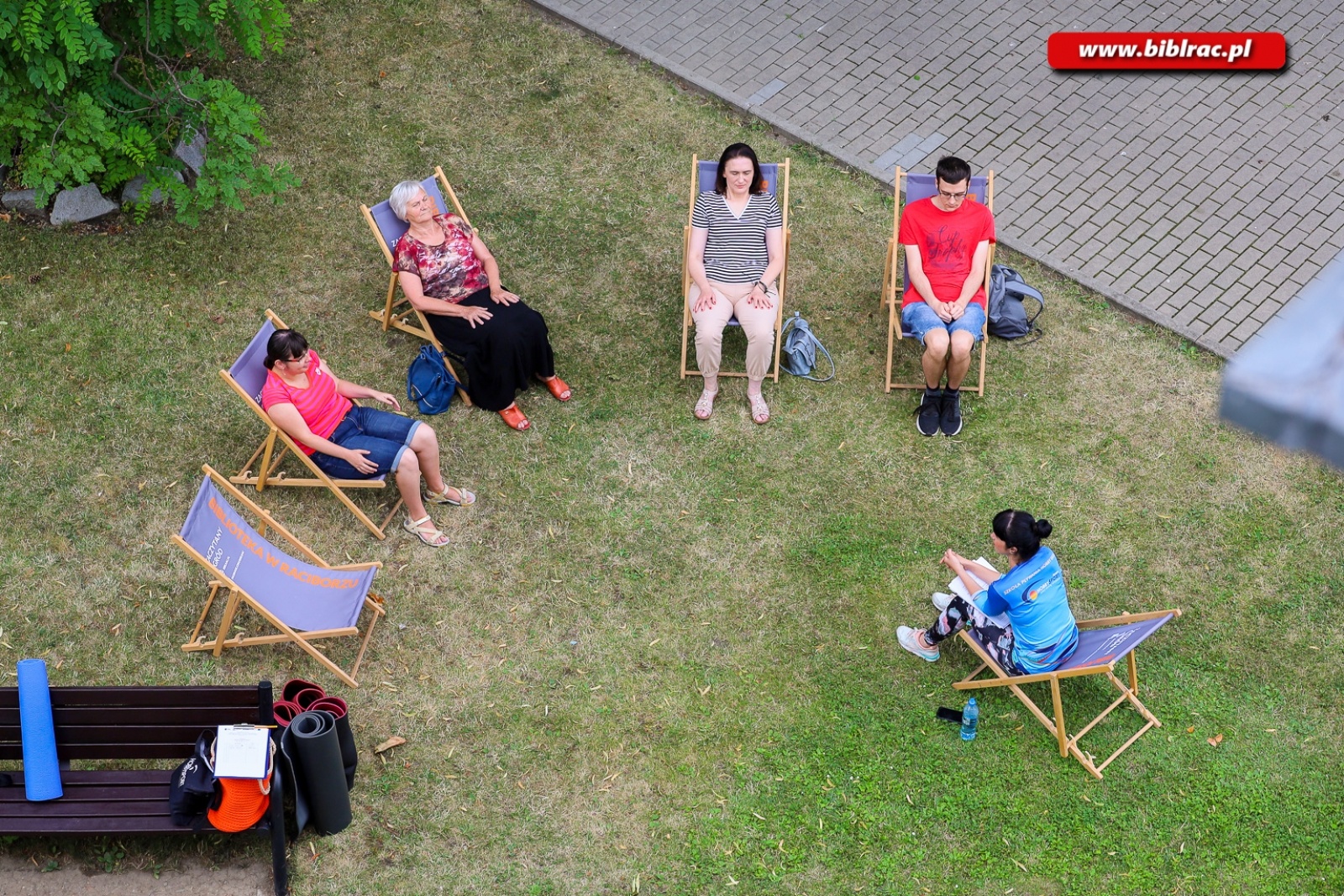 Zdjęcie w galerii na portalu naszraciborz.pl: Oddychaj nie wzdychaj. Warsztaty prawidłowego oddychania w bibliotece wiadomości z regionu