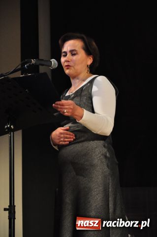 Zdjęcie w galerii na portalu naszraciborz.pl: Medale księdza trafiającego do więźniów wiadomości z regionu